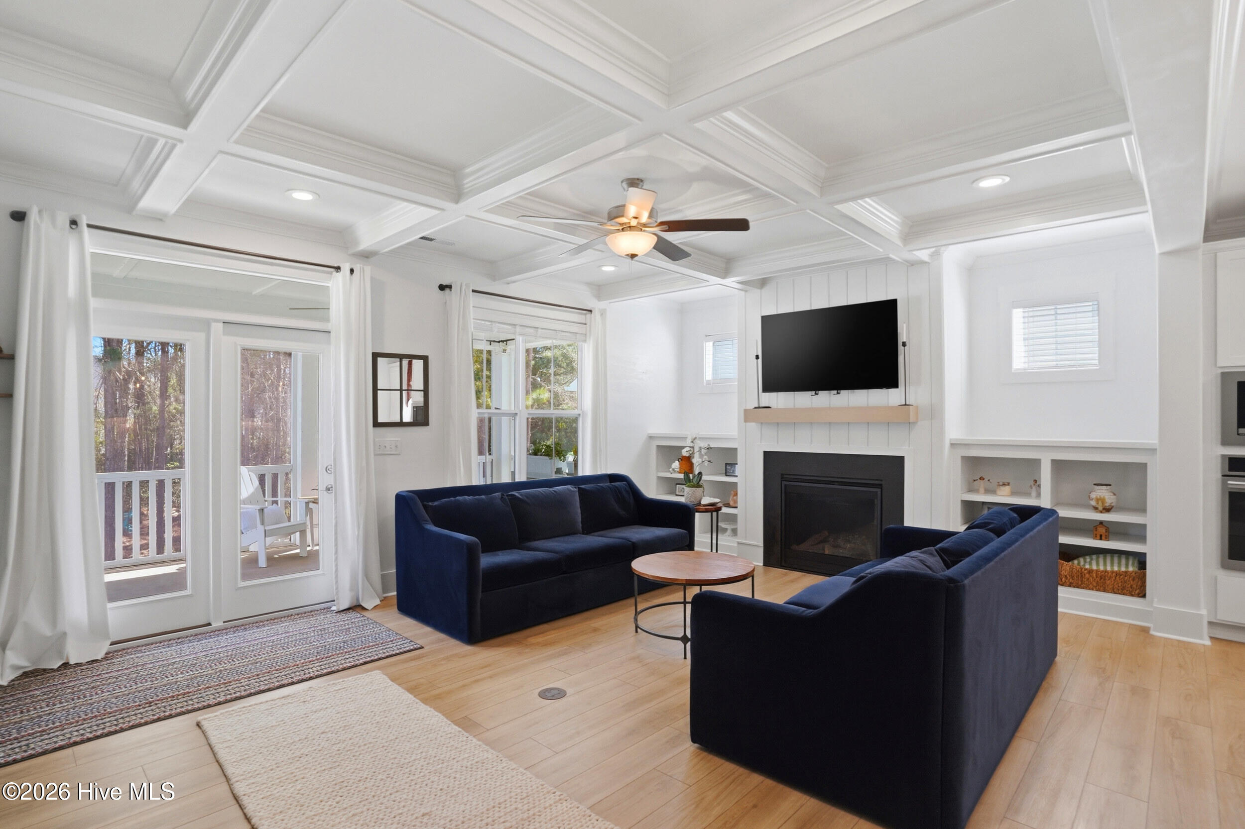 100565471 | Photo 18