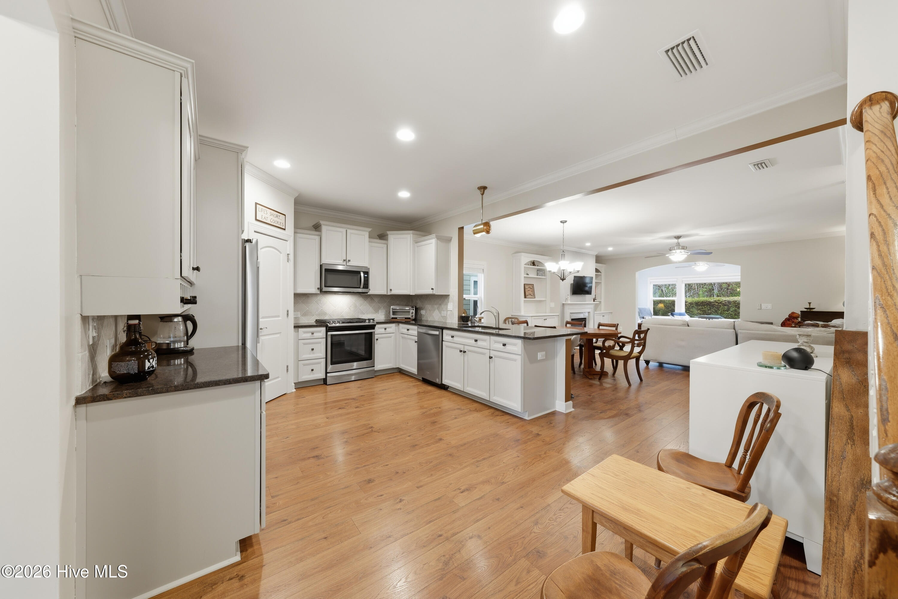 100557965 | Photo 11