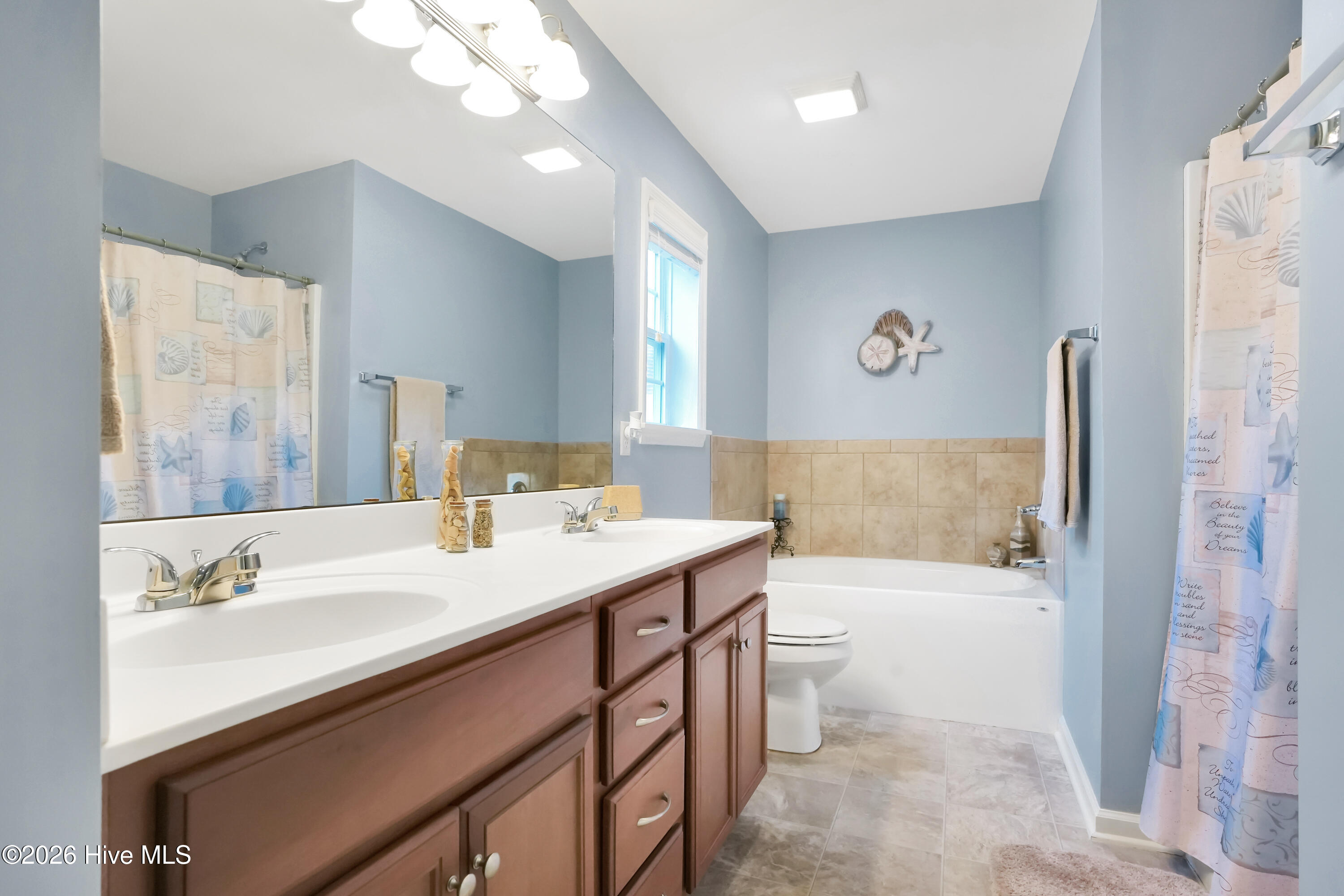 100553723 | Photo 18