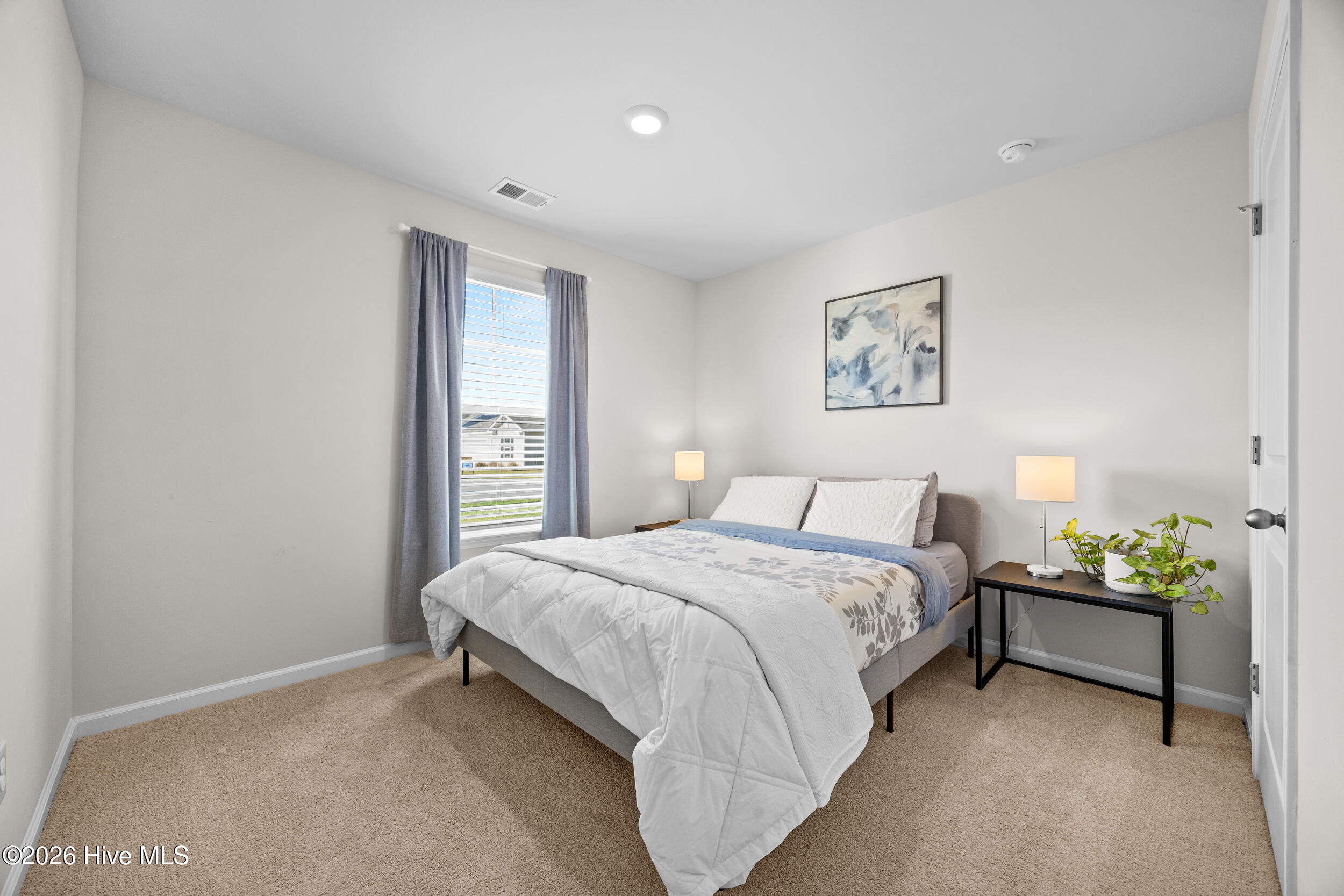 100567643 | Photo 10