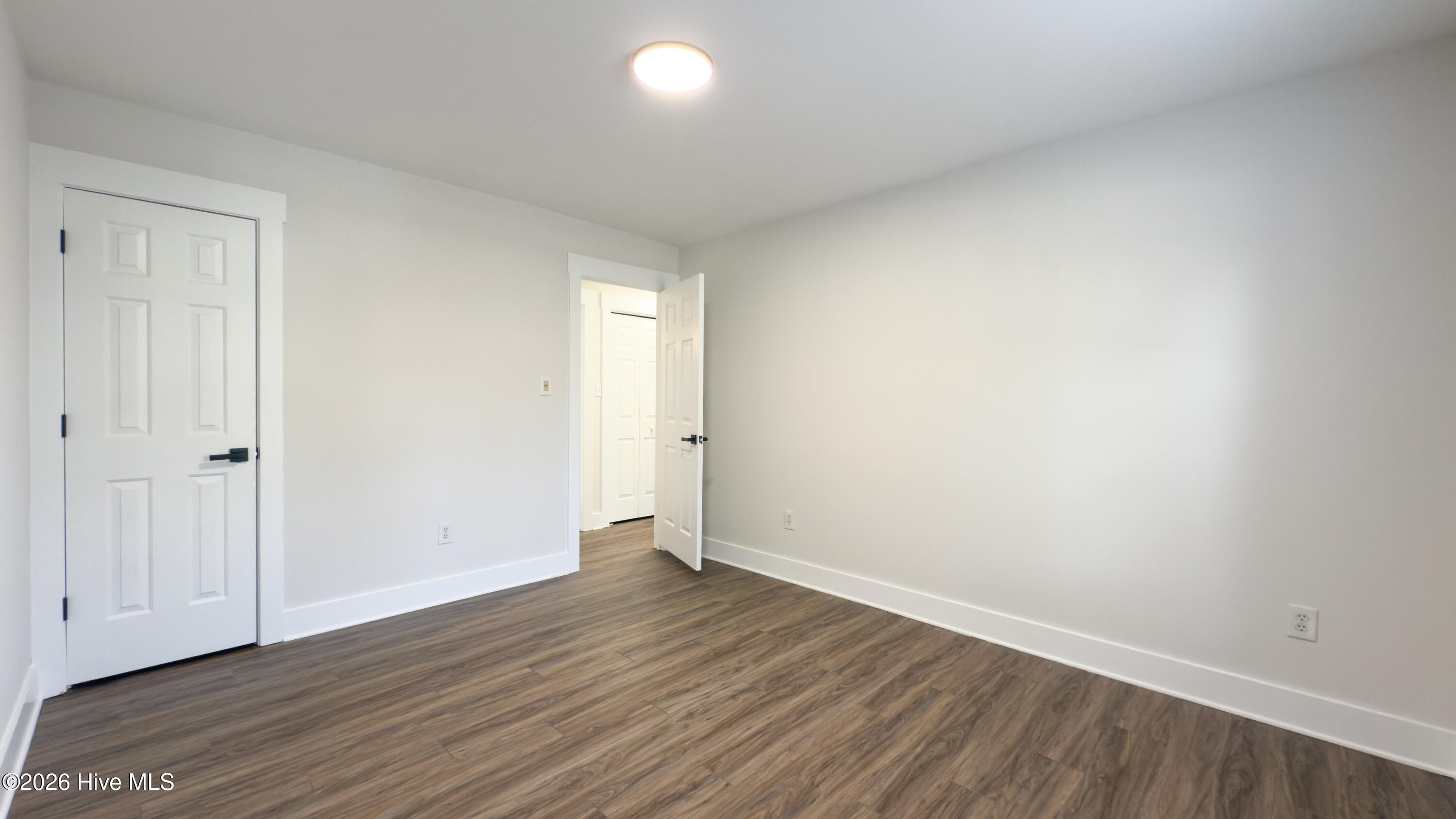 100550550 | Photo 18