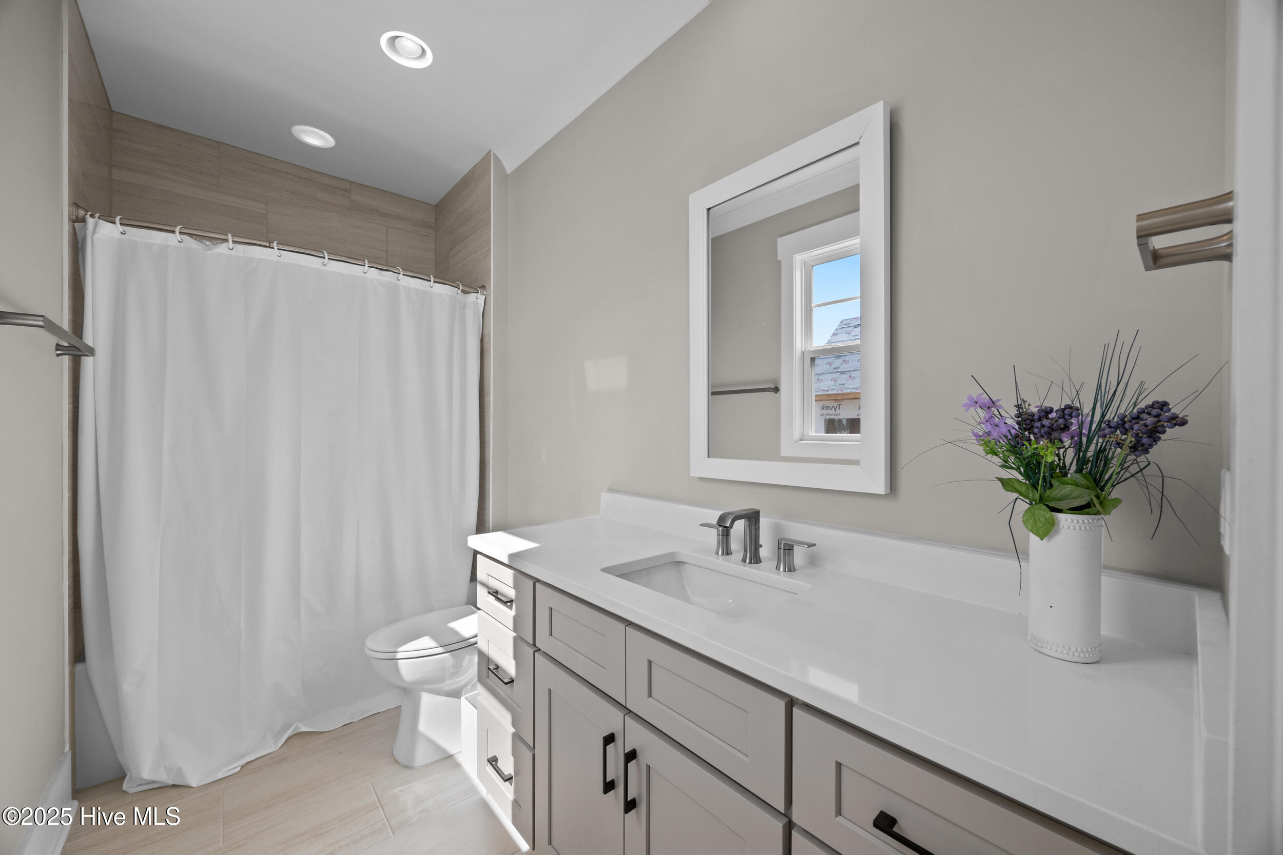 100559314 | Photo 31