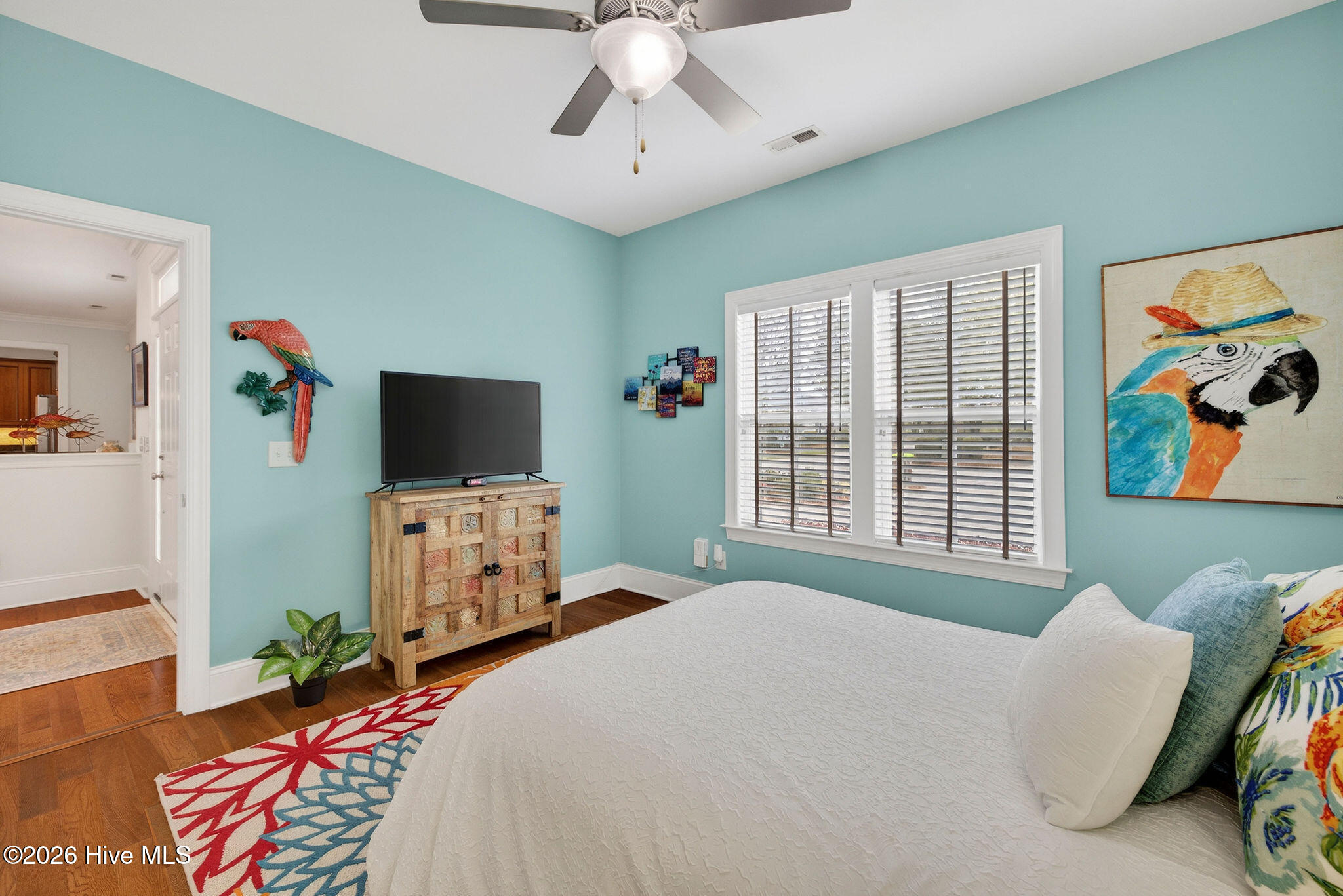 100557574 | Photo 31