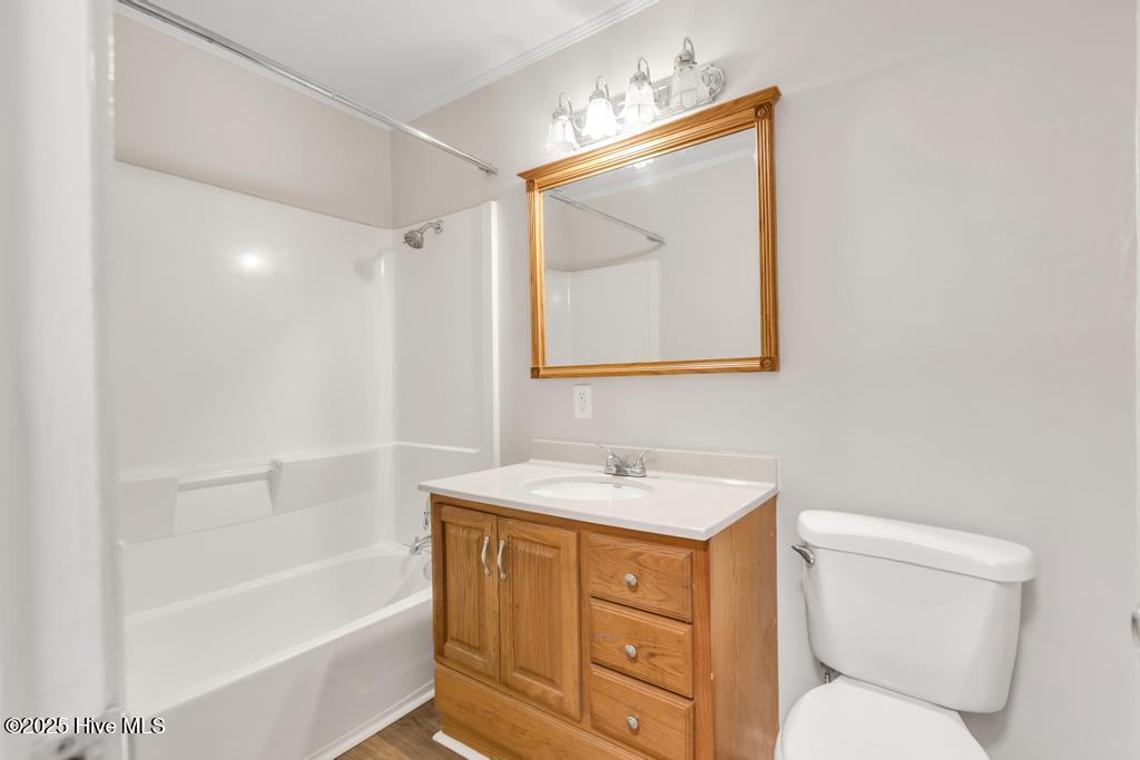 100537299 | Photo 19