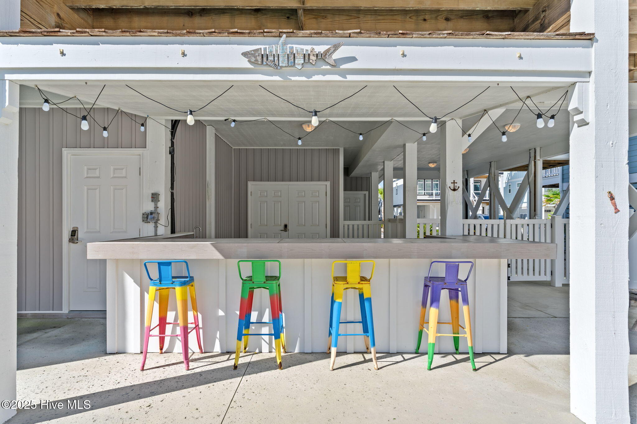 100535074 | Photo 35