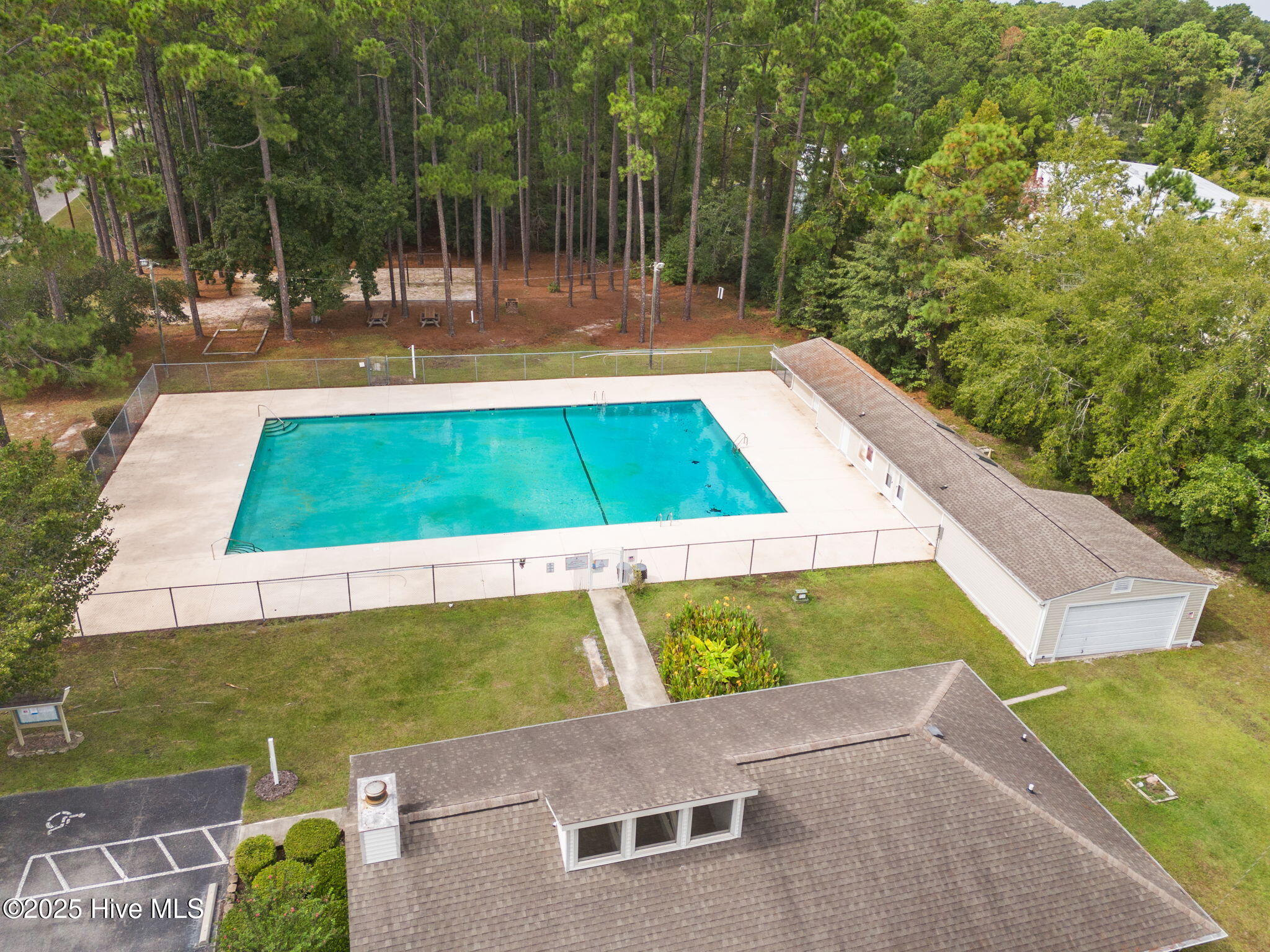 100522154 | Photo 46