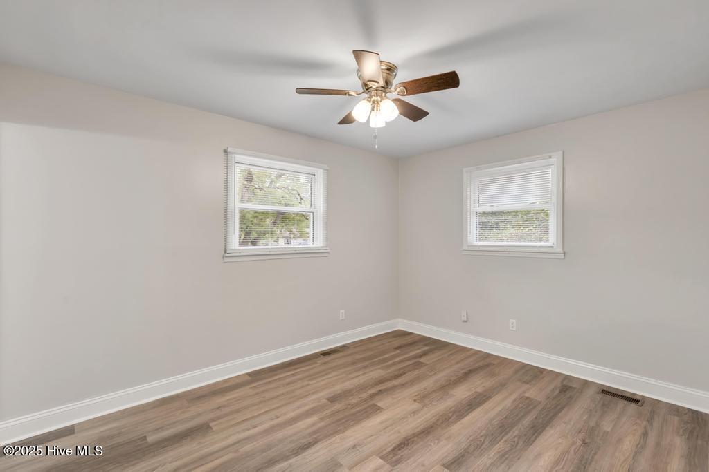 100537299 | Photo 25