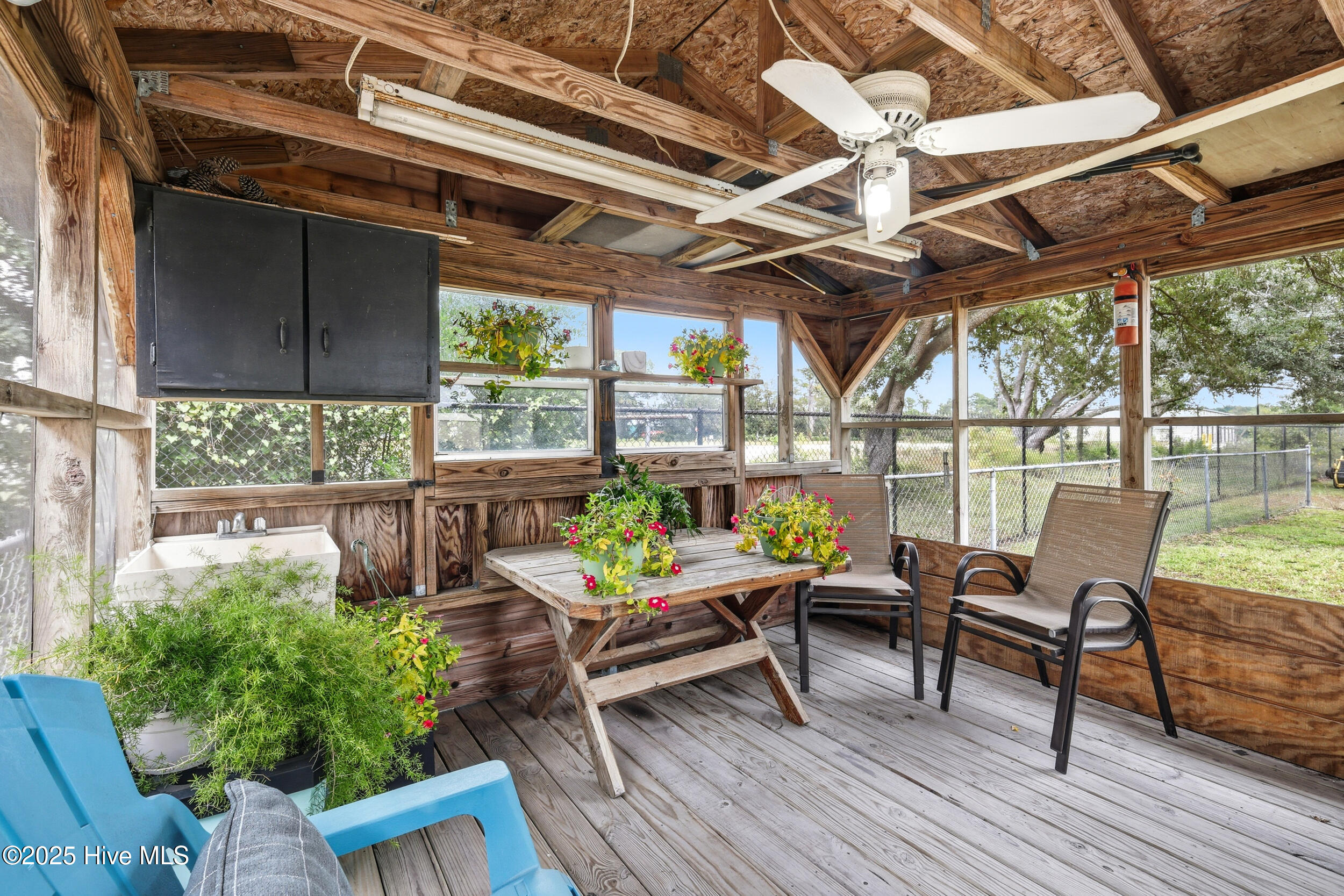 100536574 | Photo 26