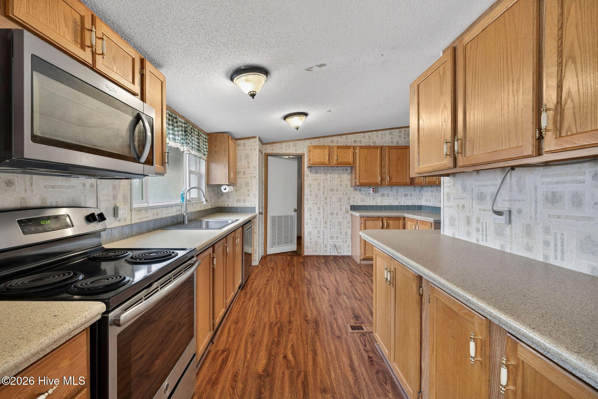 100559923 | Photo 19