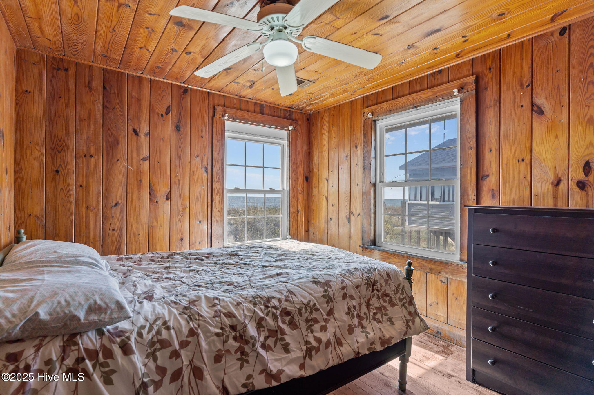 100539886 | Photo 25