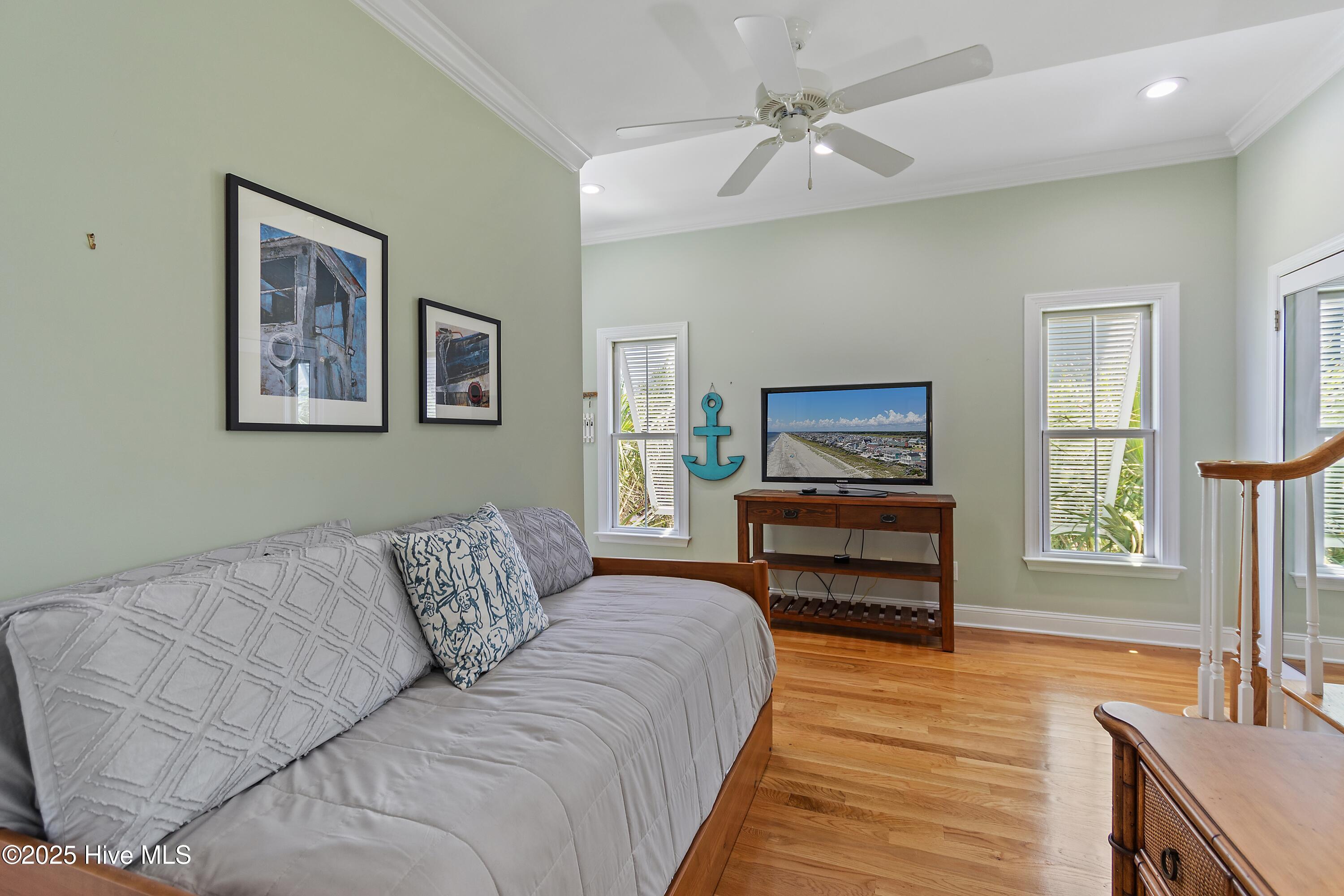 100552755 | Photo 30