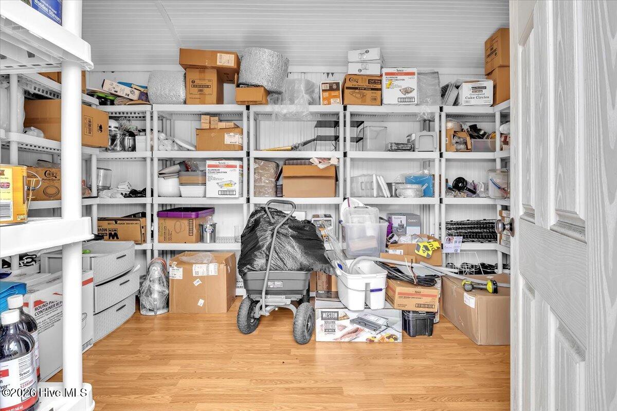 100551922 | Photo 82