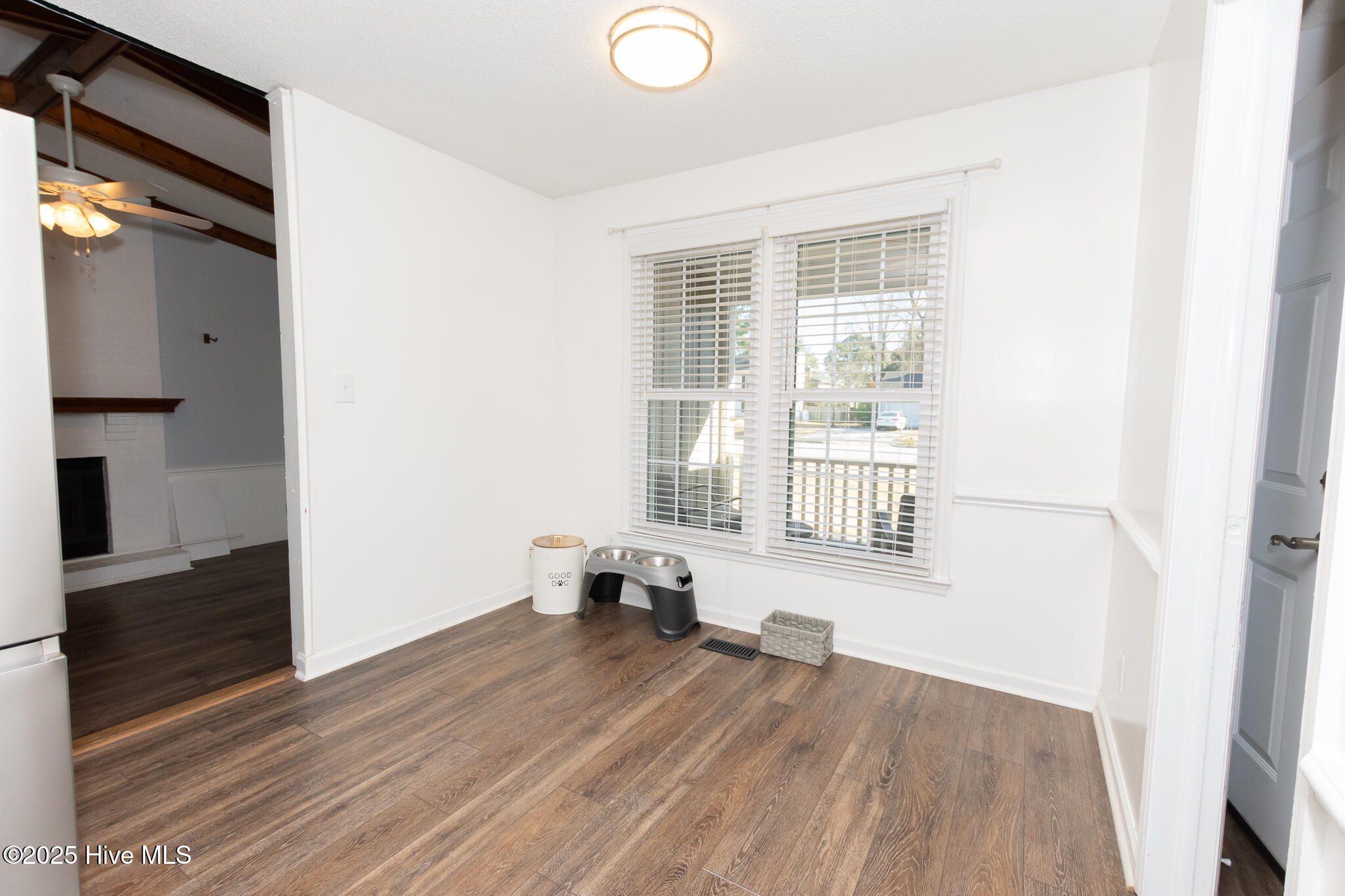 100546000 | Photo 14