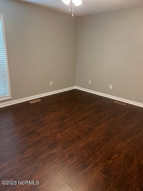 100540401 | Photo 12