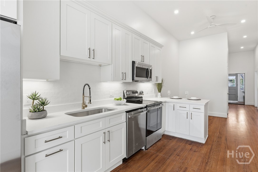 Homes for sale in Savannah, GA | 203 E 39Th St, Savannah, GA 31401 | MLS# SA348138