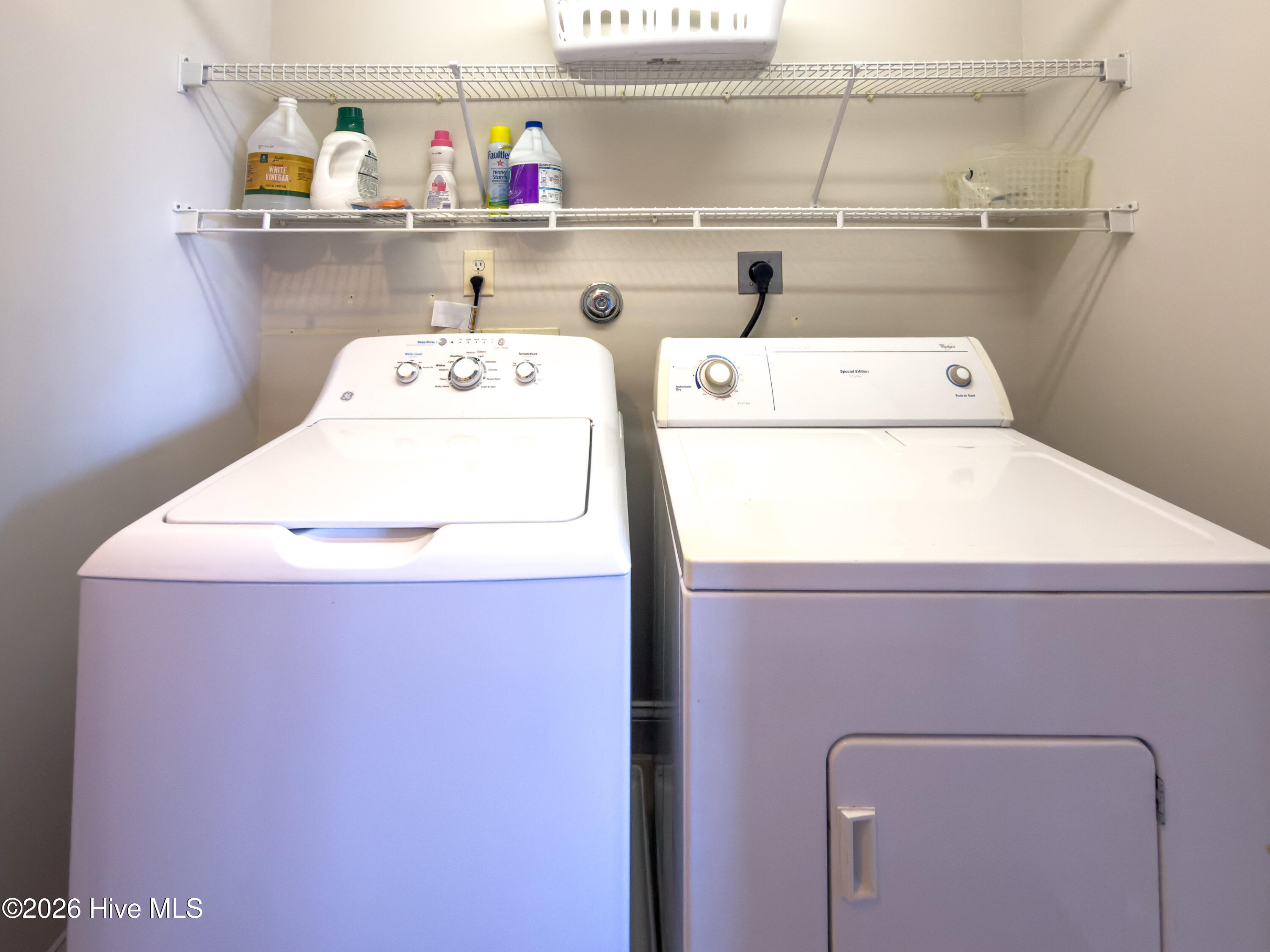 100561643 | Photo 34