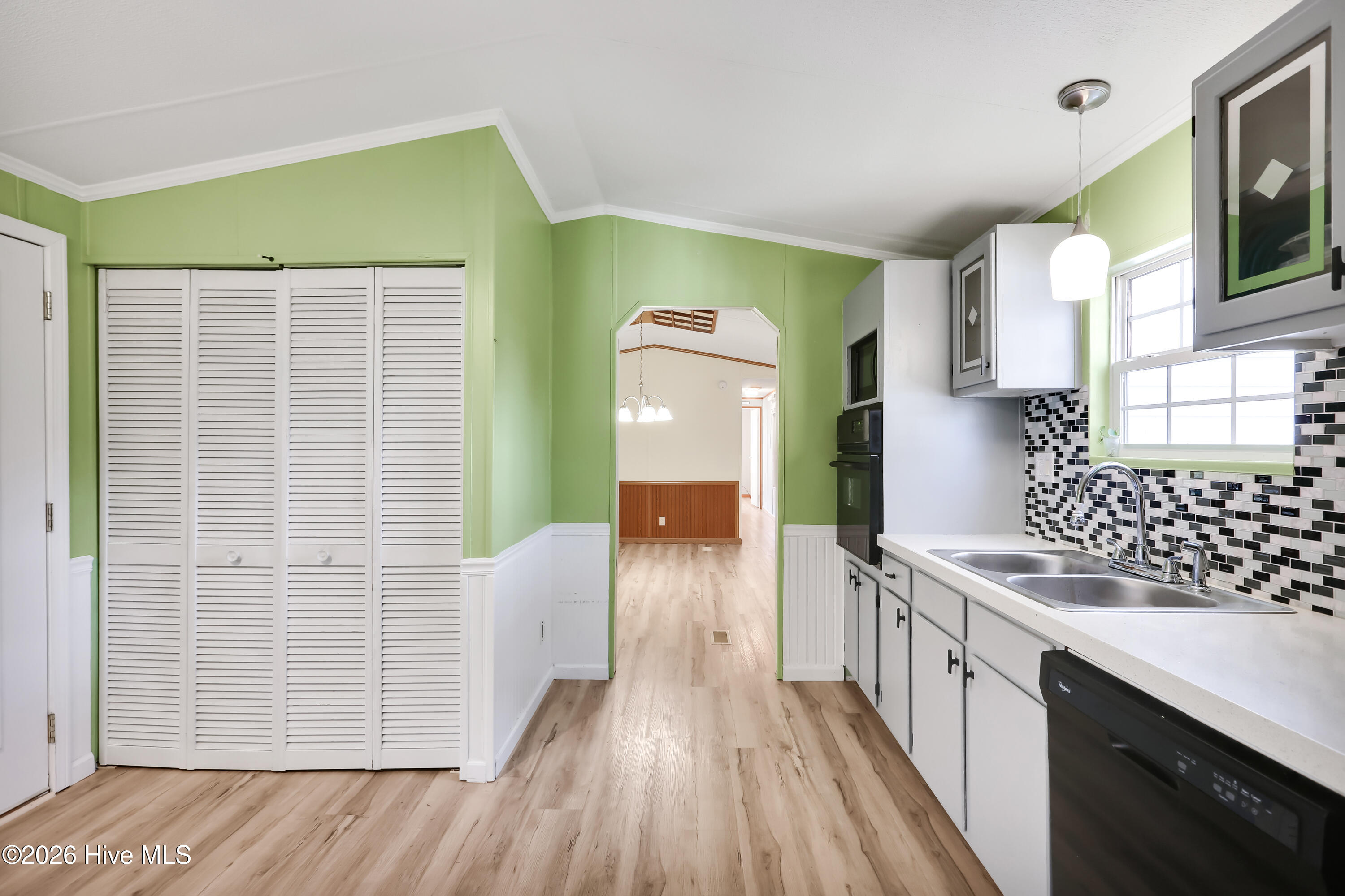 100552632 | Photo 15