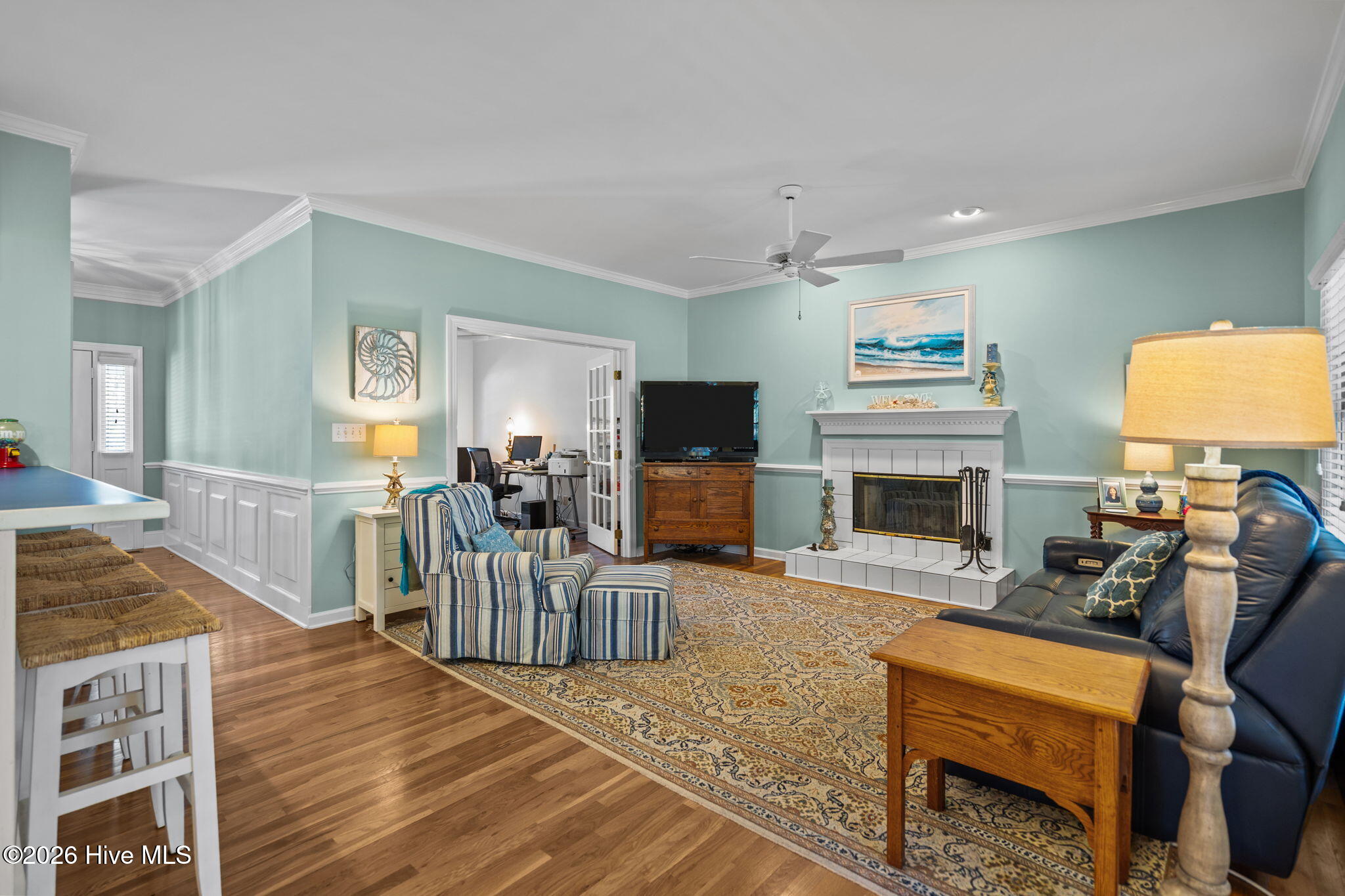 100564345 | Photo 19