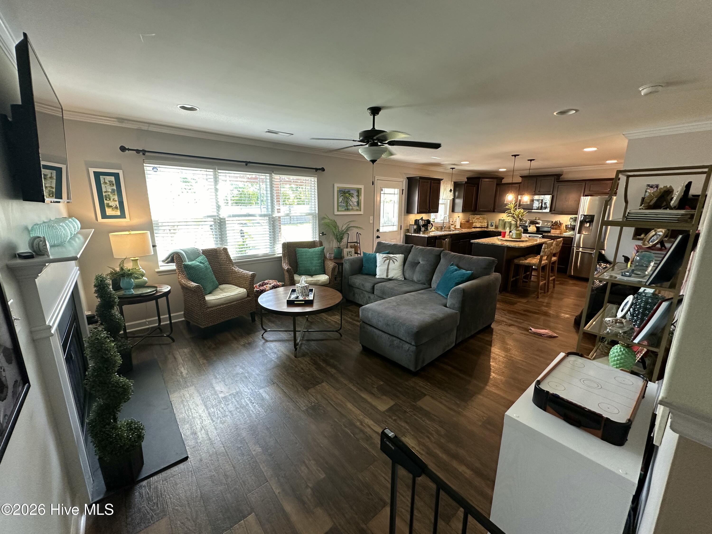 100559159 | Photo 16