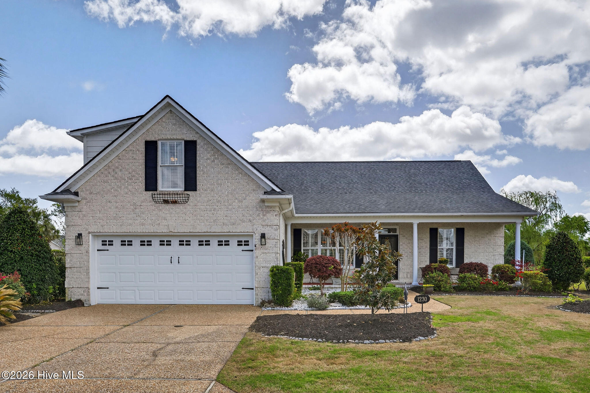 100565729 | Photo 49