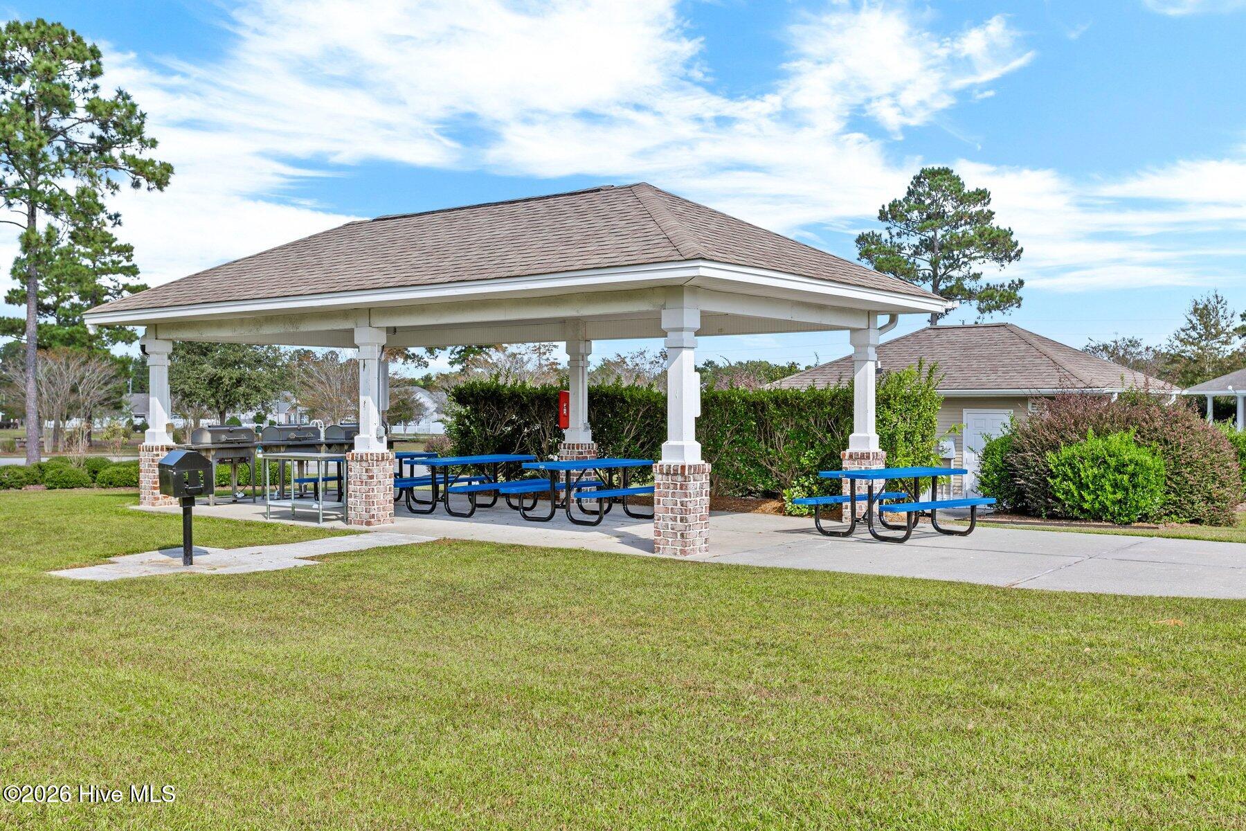 100557697 | Photo 26