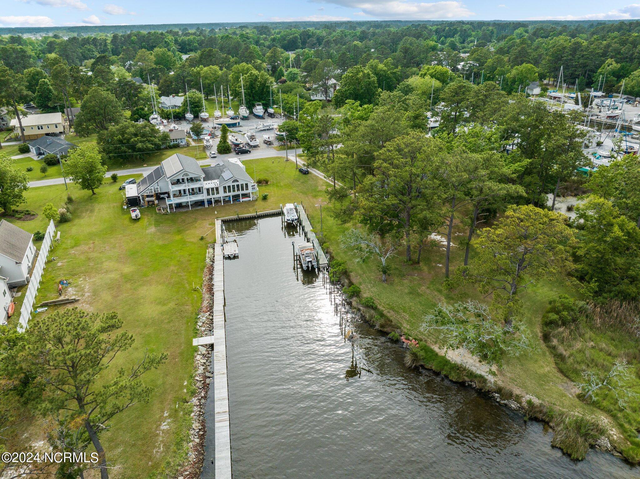 1210 Neuse Drive, Oriental, NC, 28571