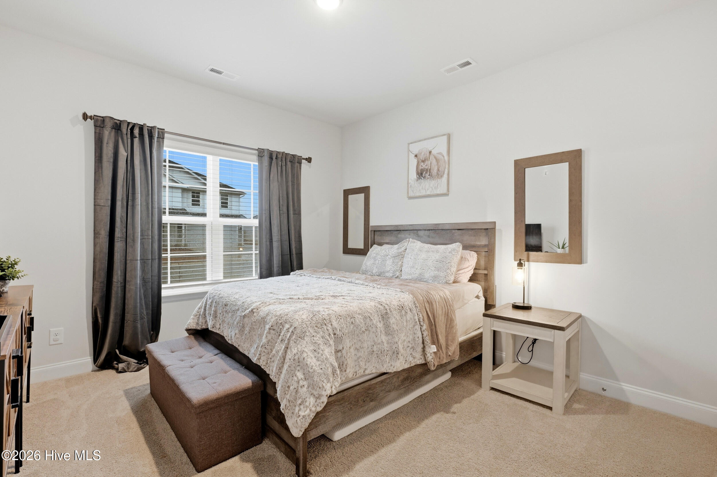 100557848 | Photo 26