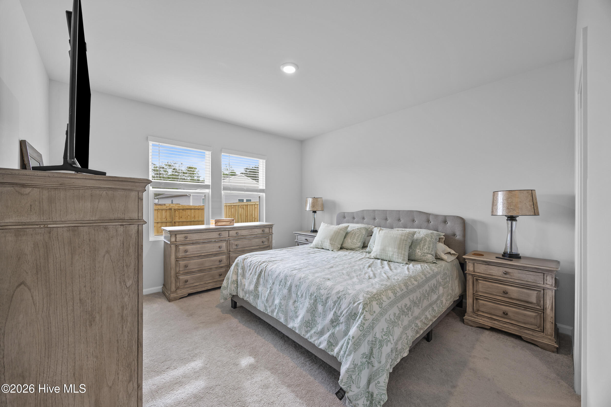 100566801 | Photo 25