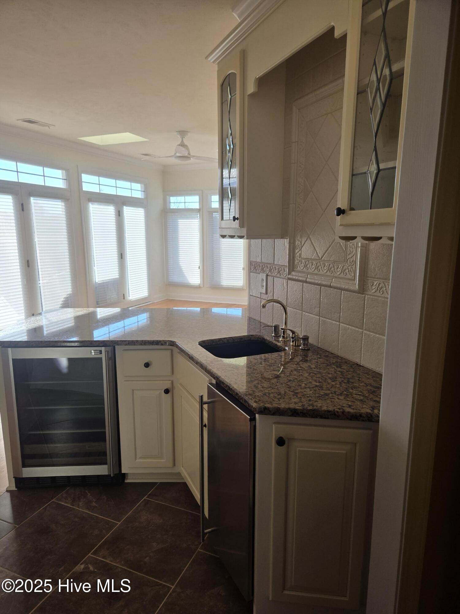 100545211 | Photo 31