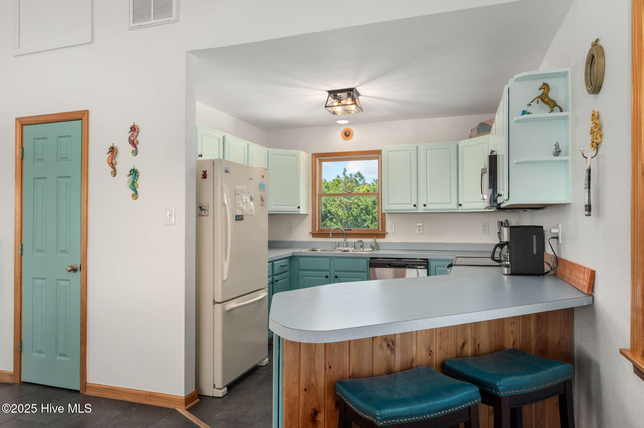 19-web-or-mls-2324-Ocean-Sands-TL-Kitche