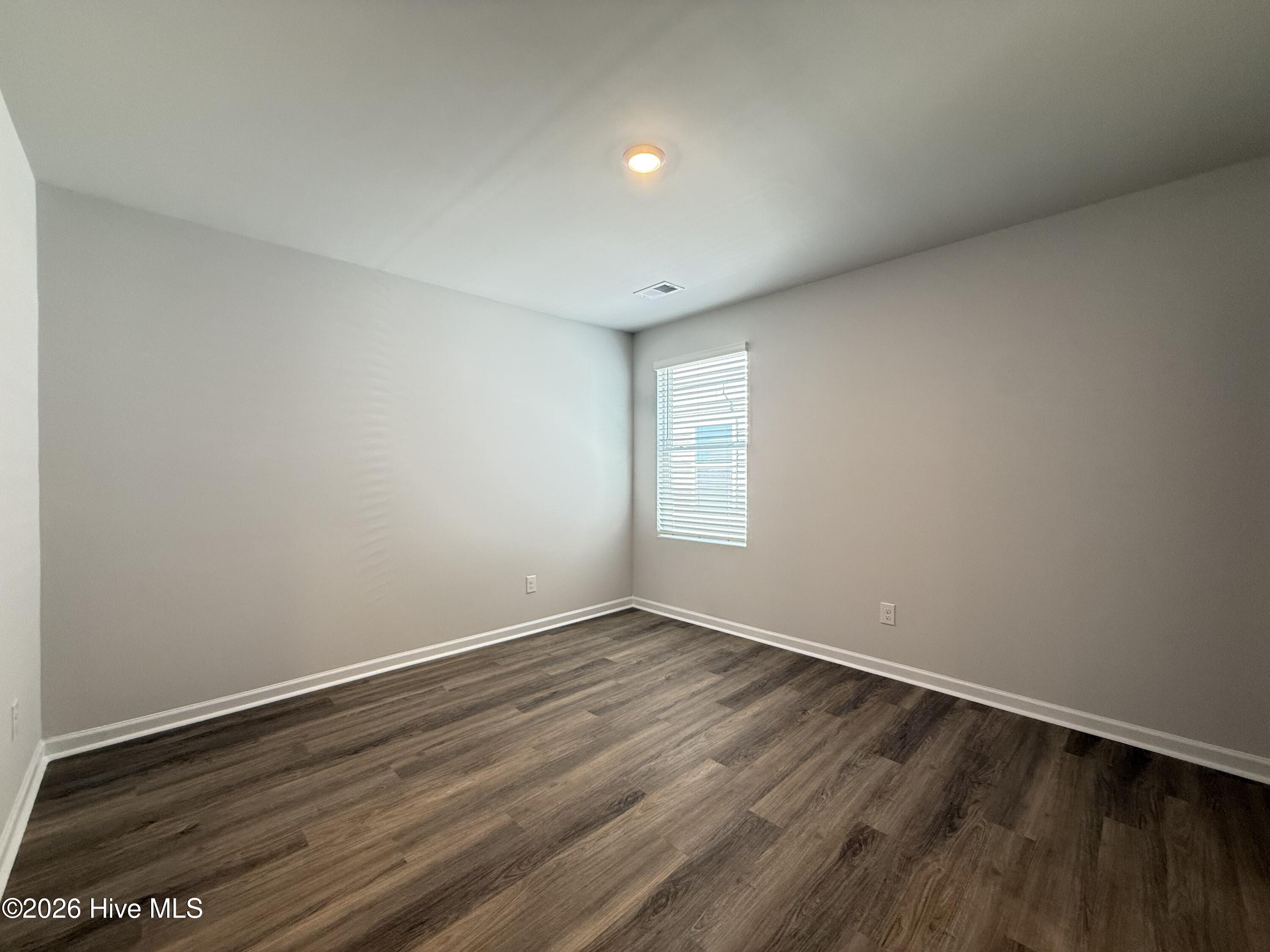 100546589 | Photo 18