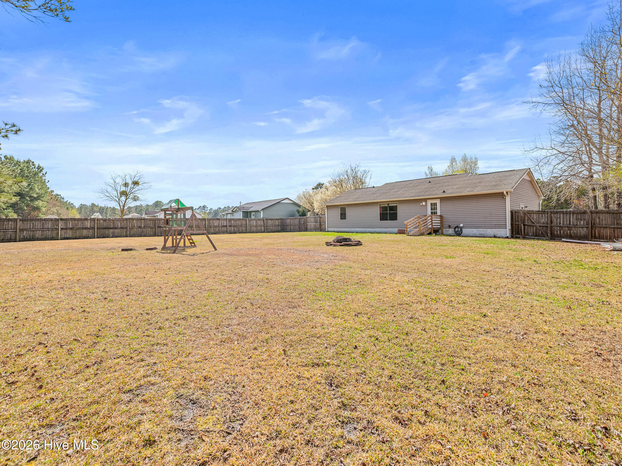 100561480 | Photo 34