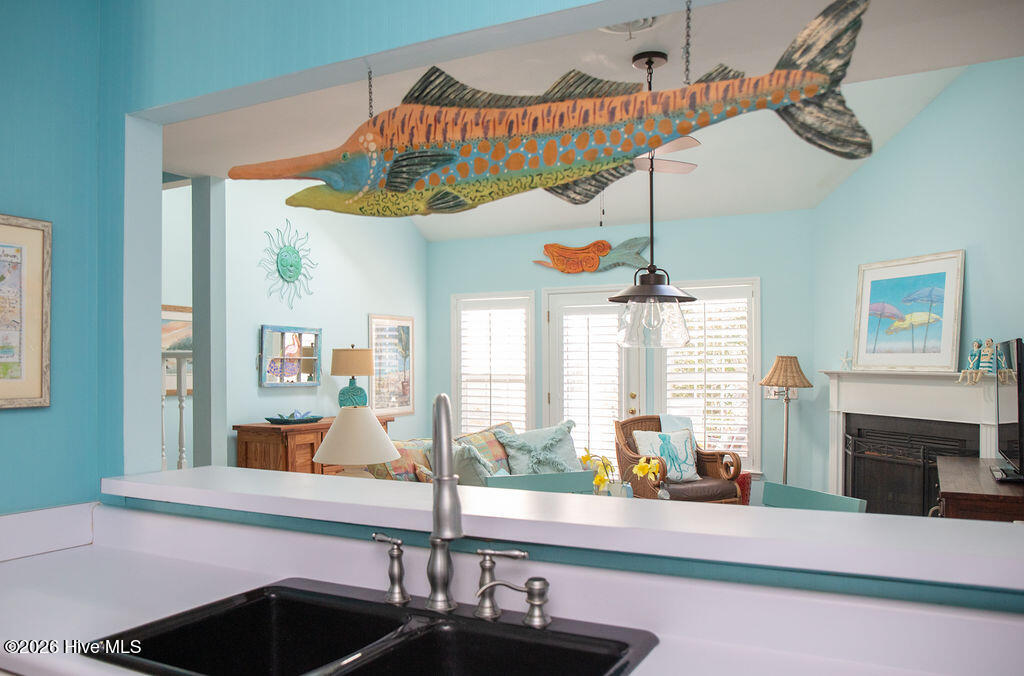 100557478 | Photo 18