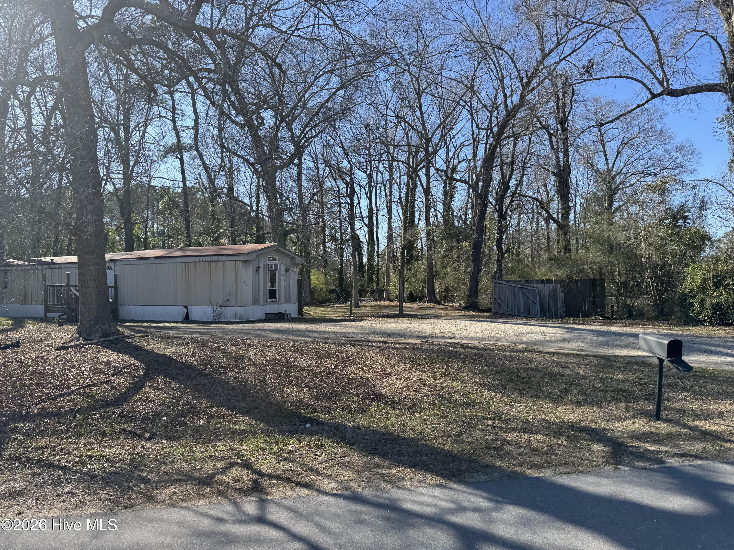 100562045 | Photo 11