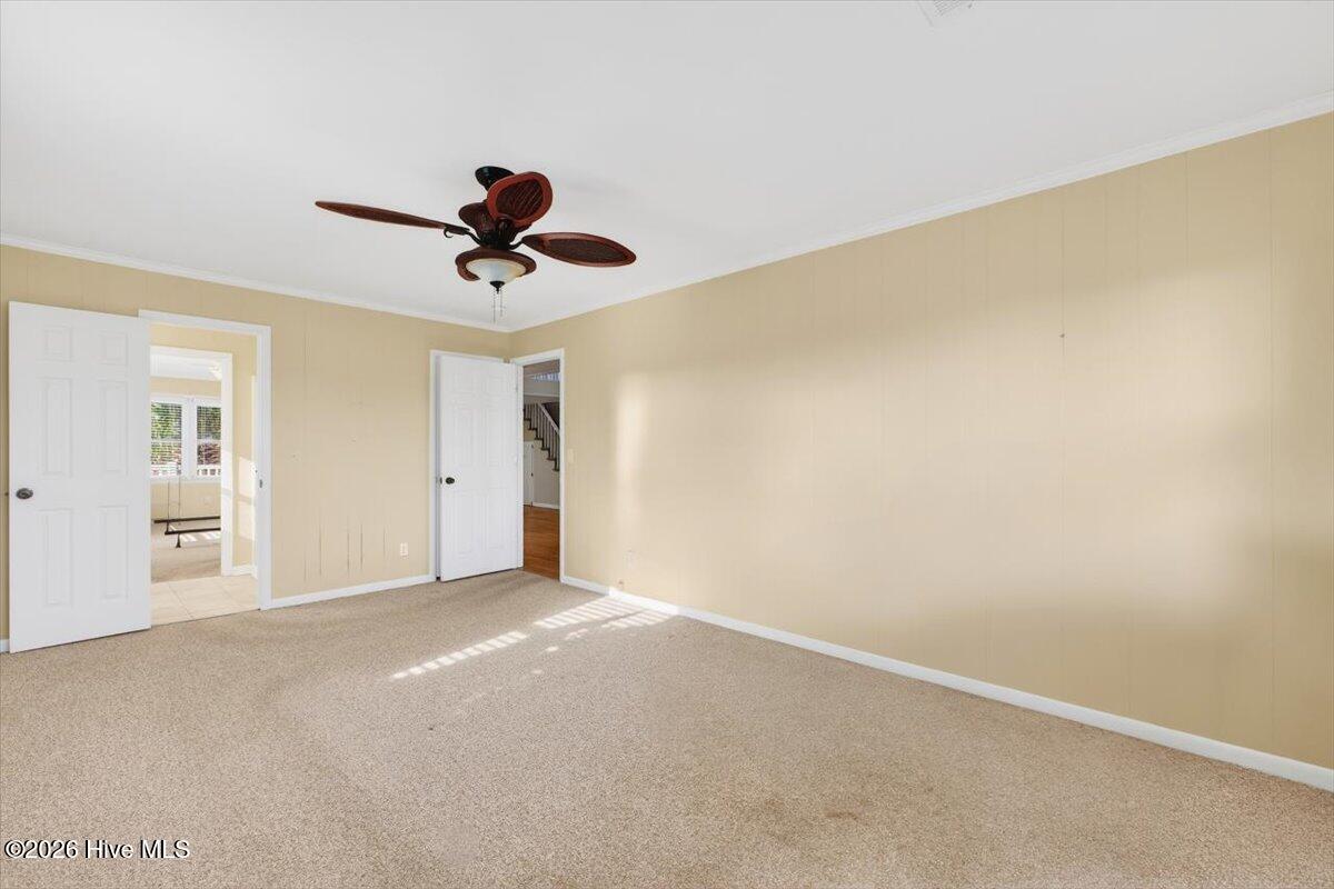 100548293 | Photo 27