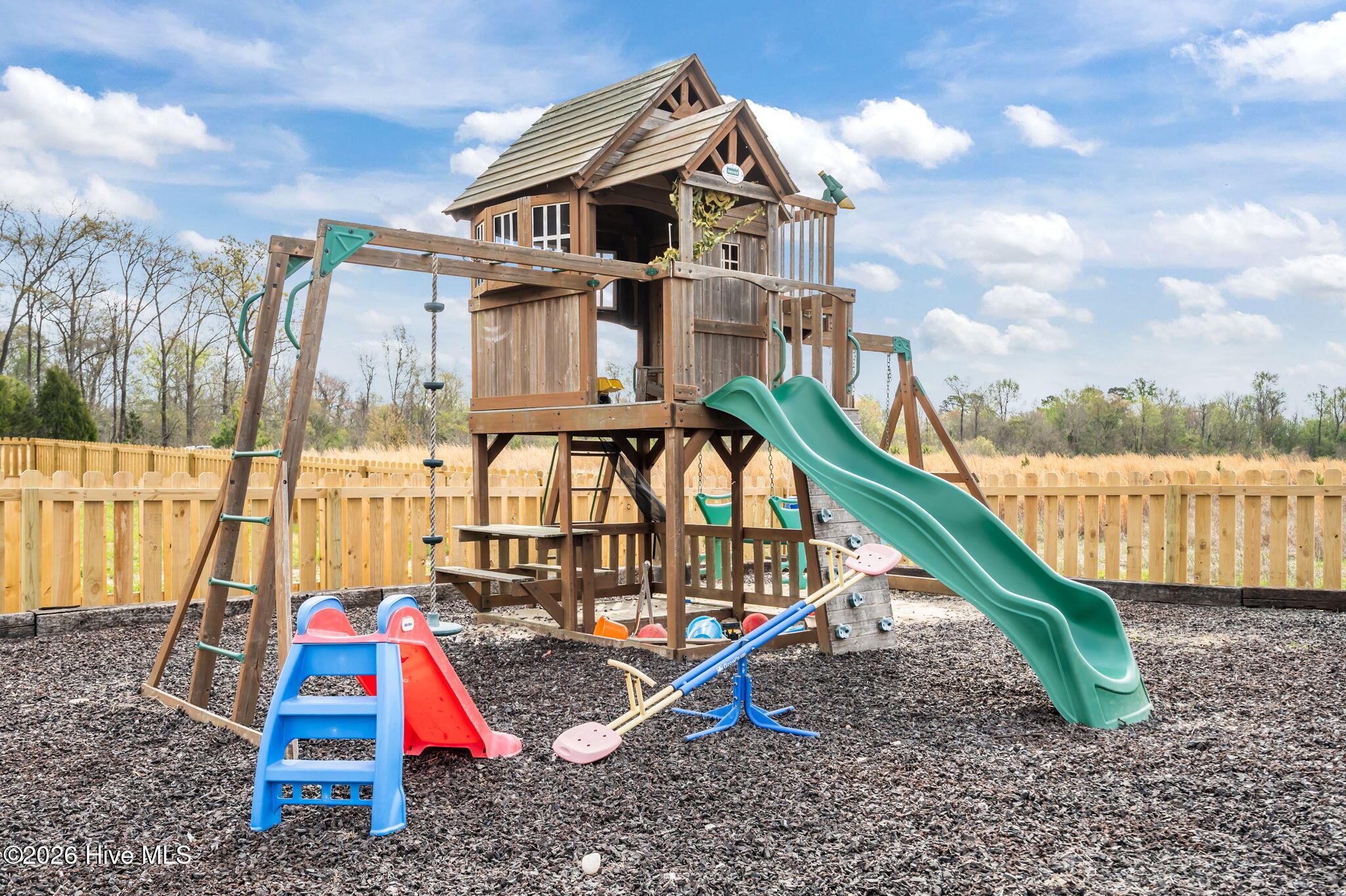 100560524 | Photo 50