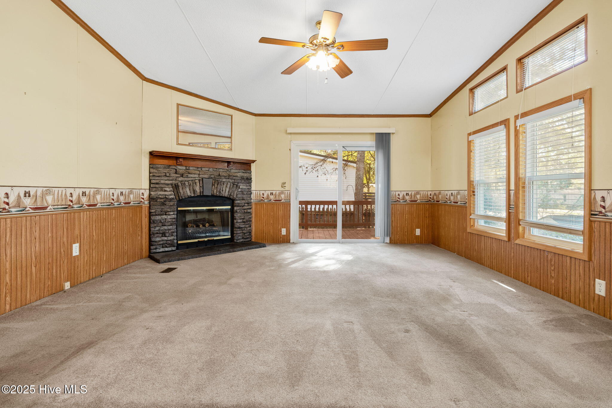 100541276 | Photo 10