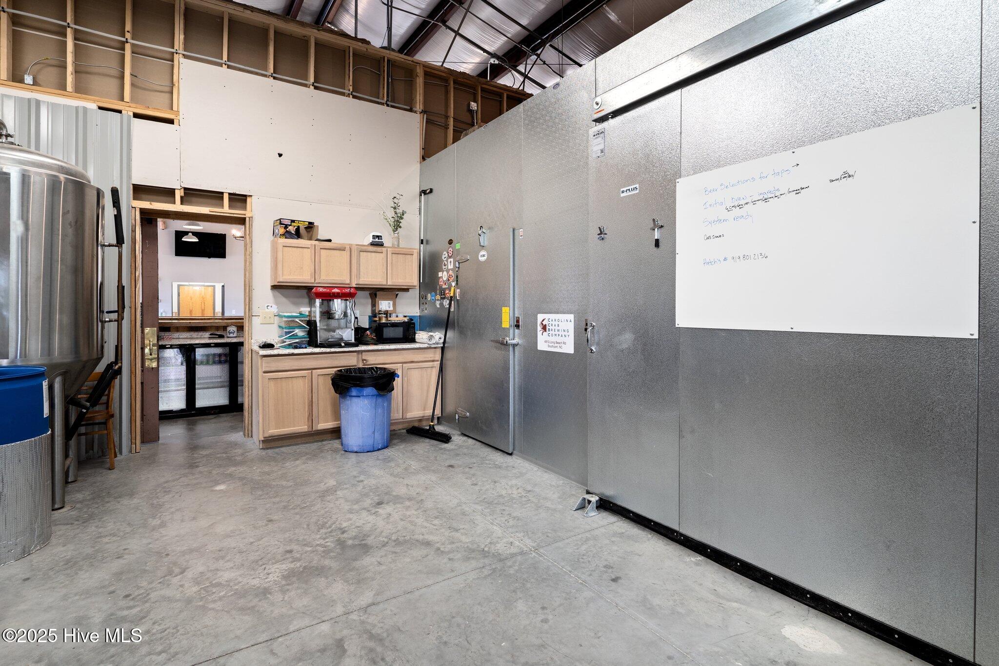 100545245 | Photo 37