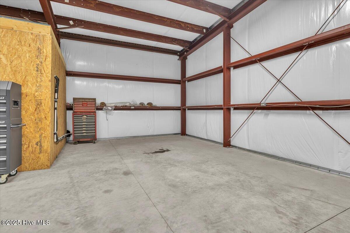 100568309 | Photo 22