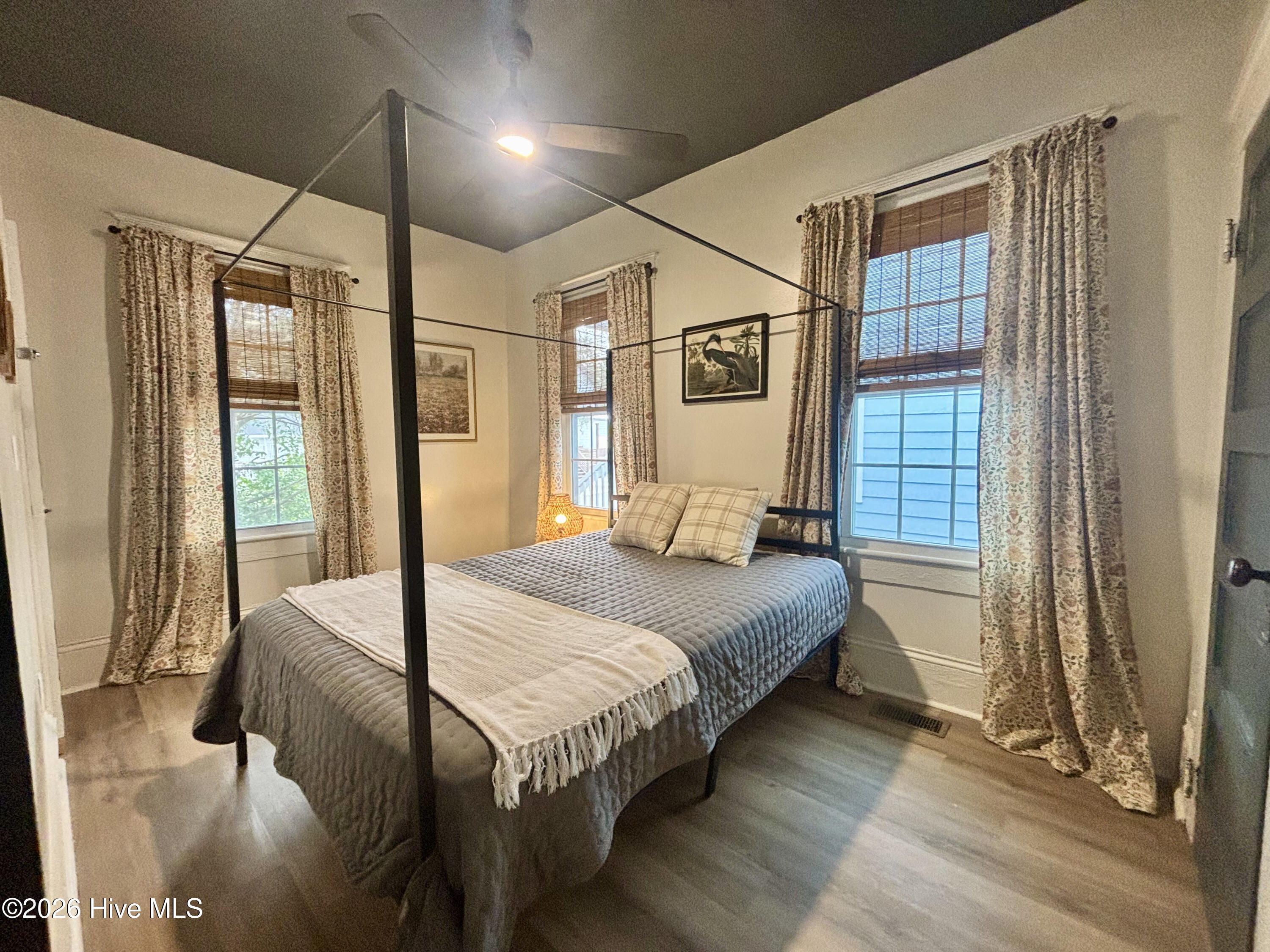 100556581 | Photo 24