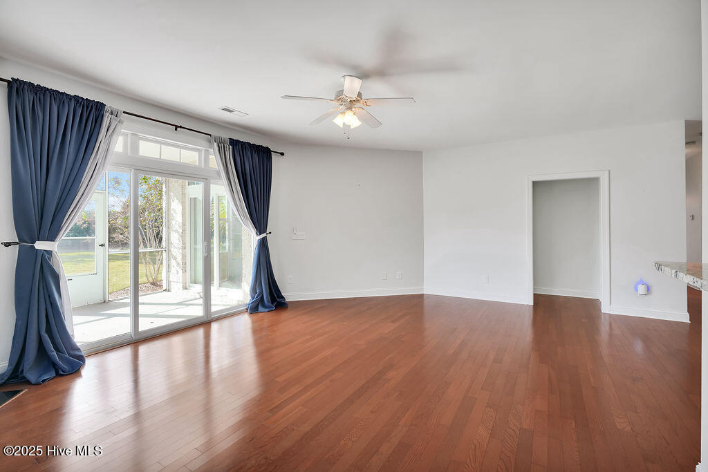 100531684 | Photo 13