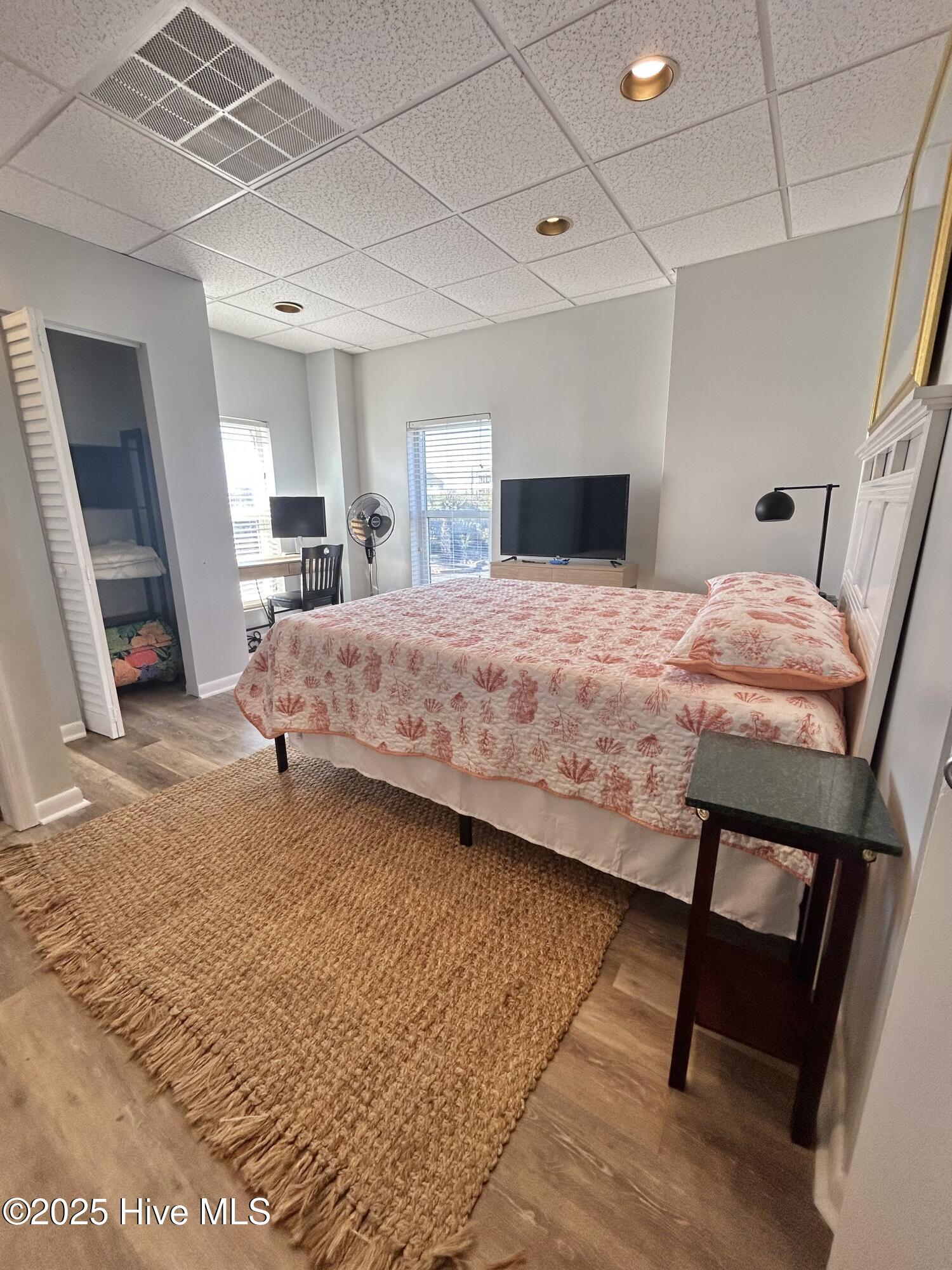 100486636 | Photo 12