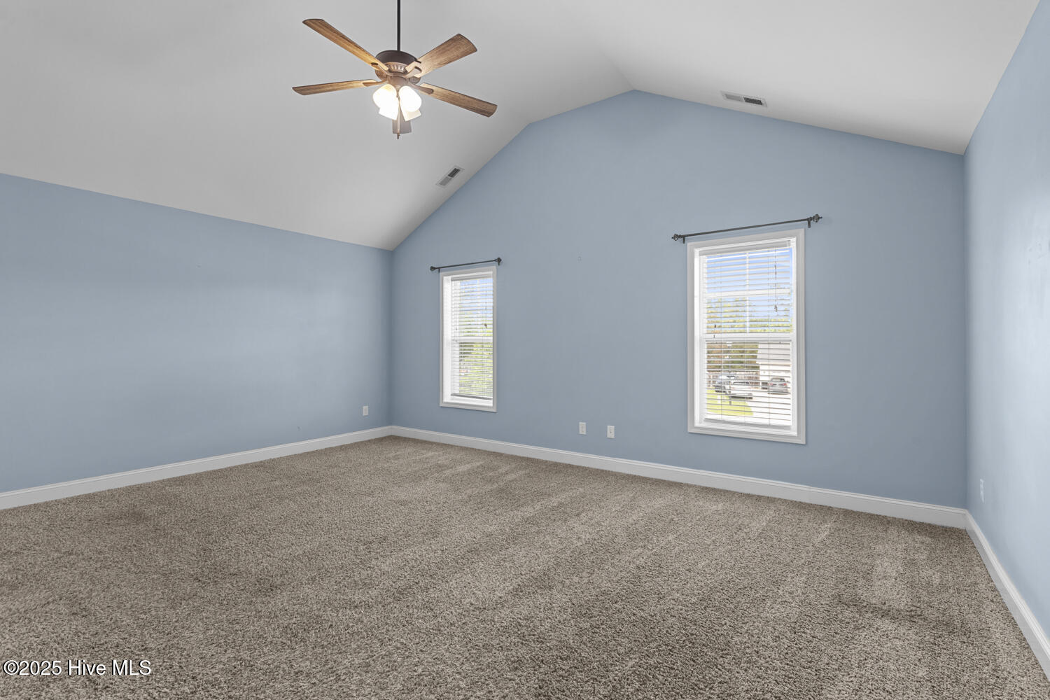 100507776 | Photo 27