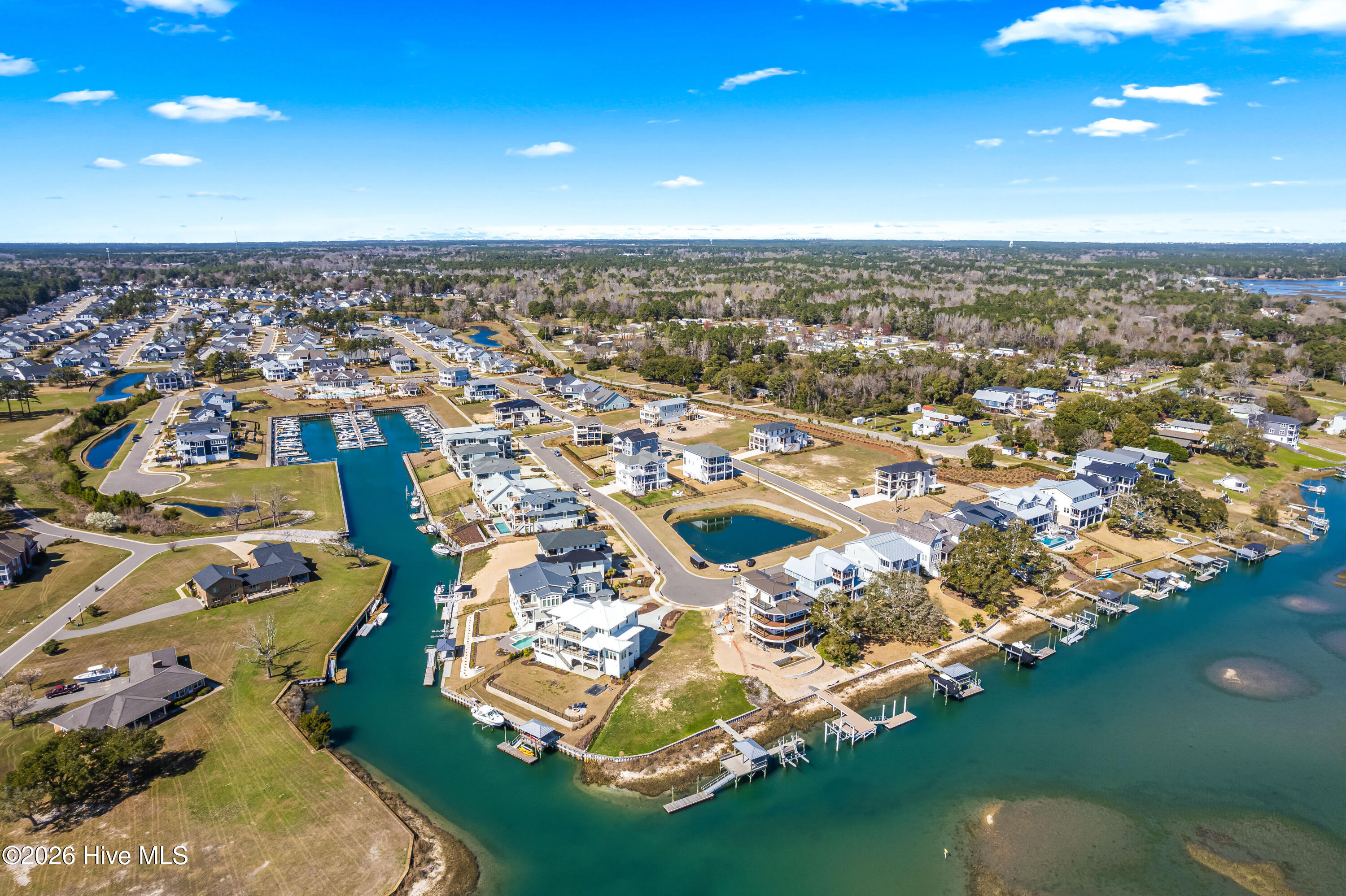 100567165 | Photo 101