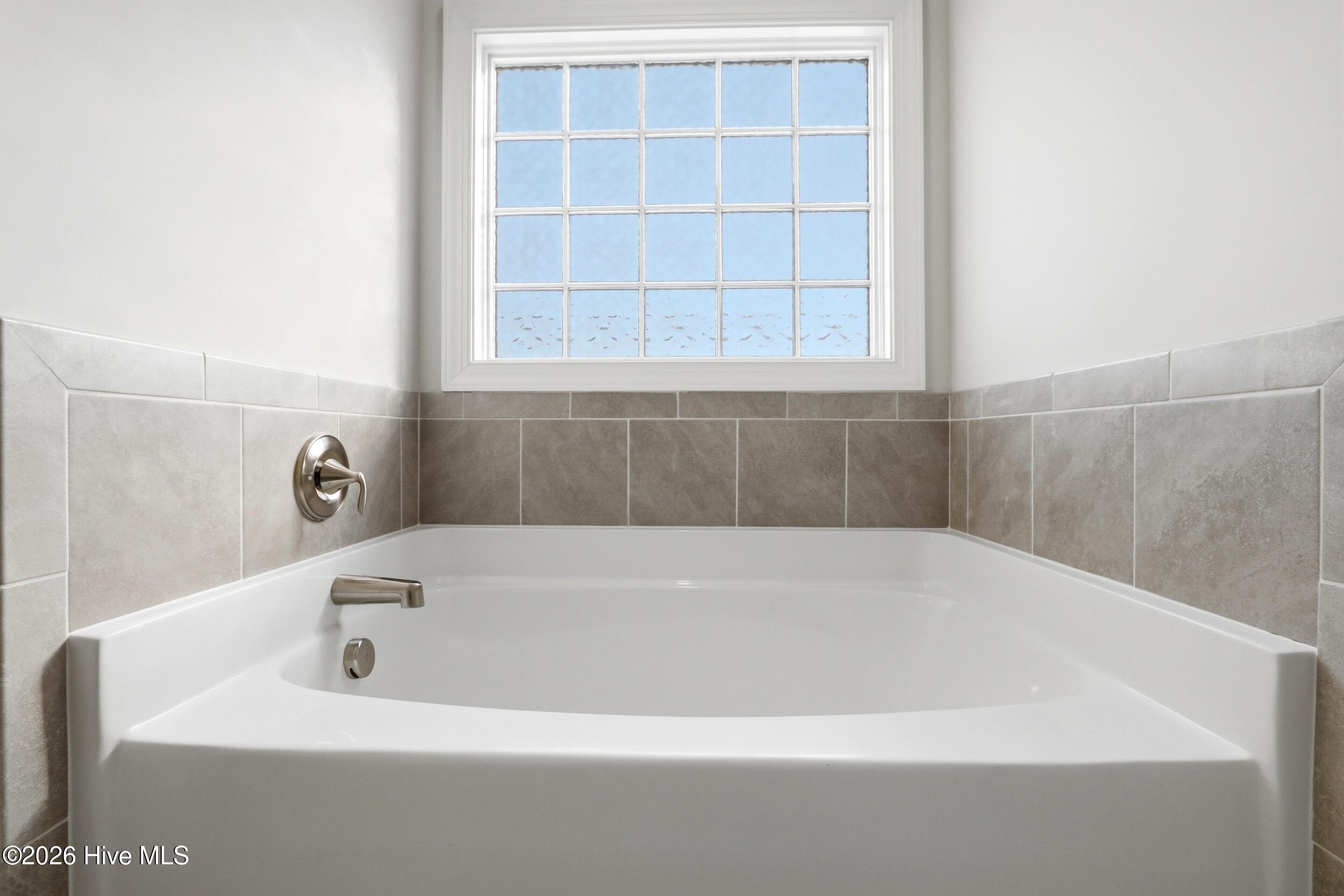 100569035 | Photo 26