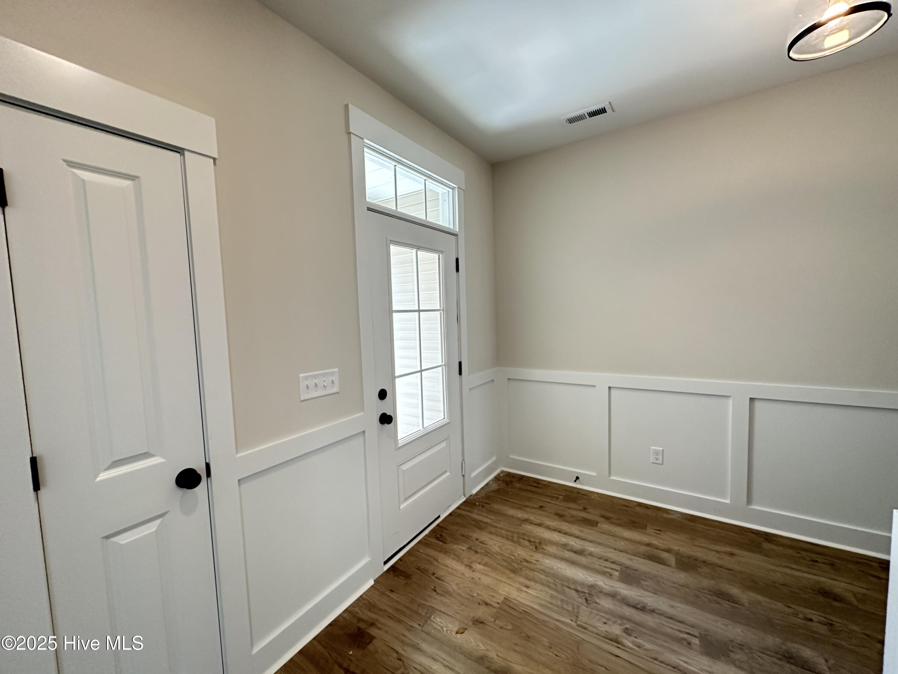 Foyer 3965 Pepperberry