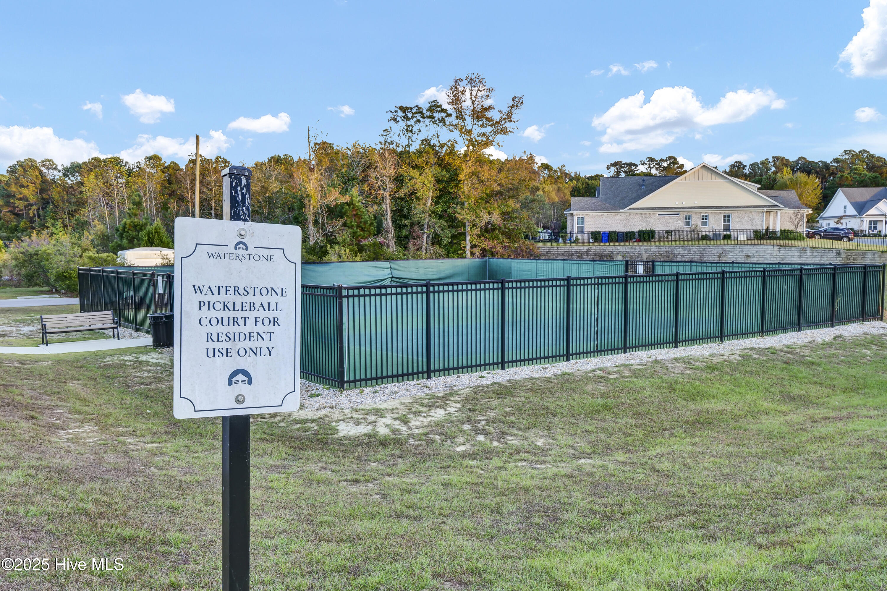 100534317 | Photo 85