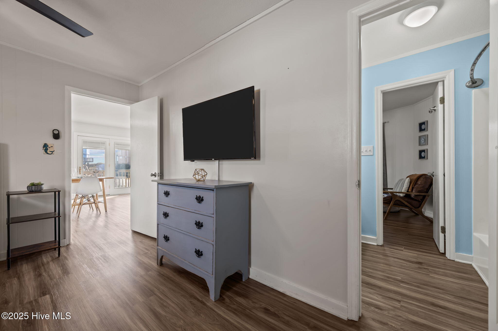 100543608 | Photo 29