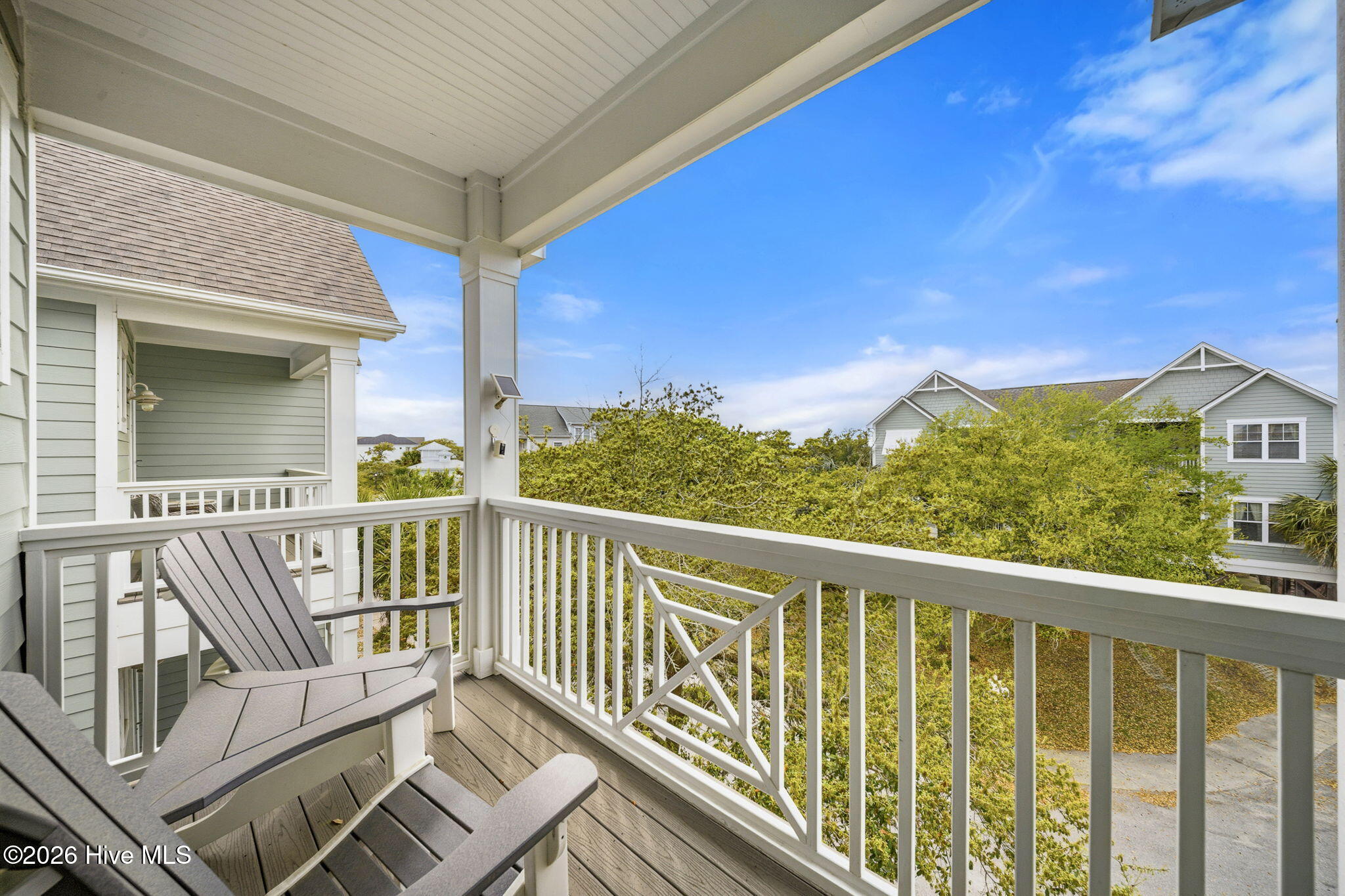 100566136 | Photo 53