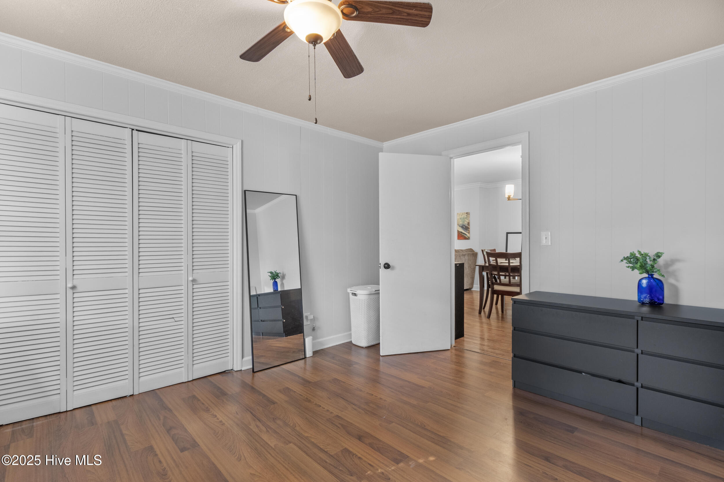 100551685 | Photo 25